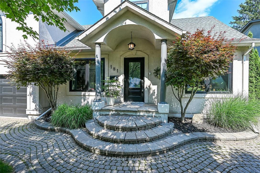 Photo 2 of 181 Central Drive, Hamilton, Ancaster — HOMEH