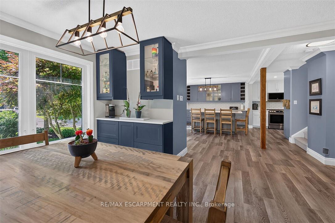 Photo 13 of 181 Central Drive, Hamilton, Ancaster — HOMEH