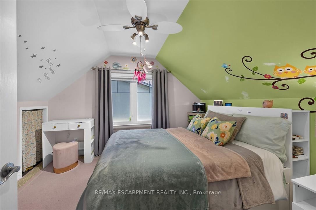 Photo 19 of 181 Central Drive, Hamilton, Ancaster — HOMEH