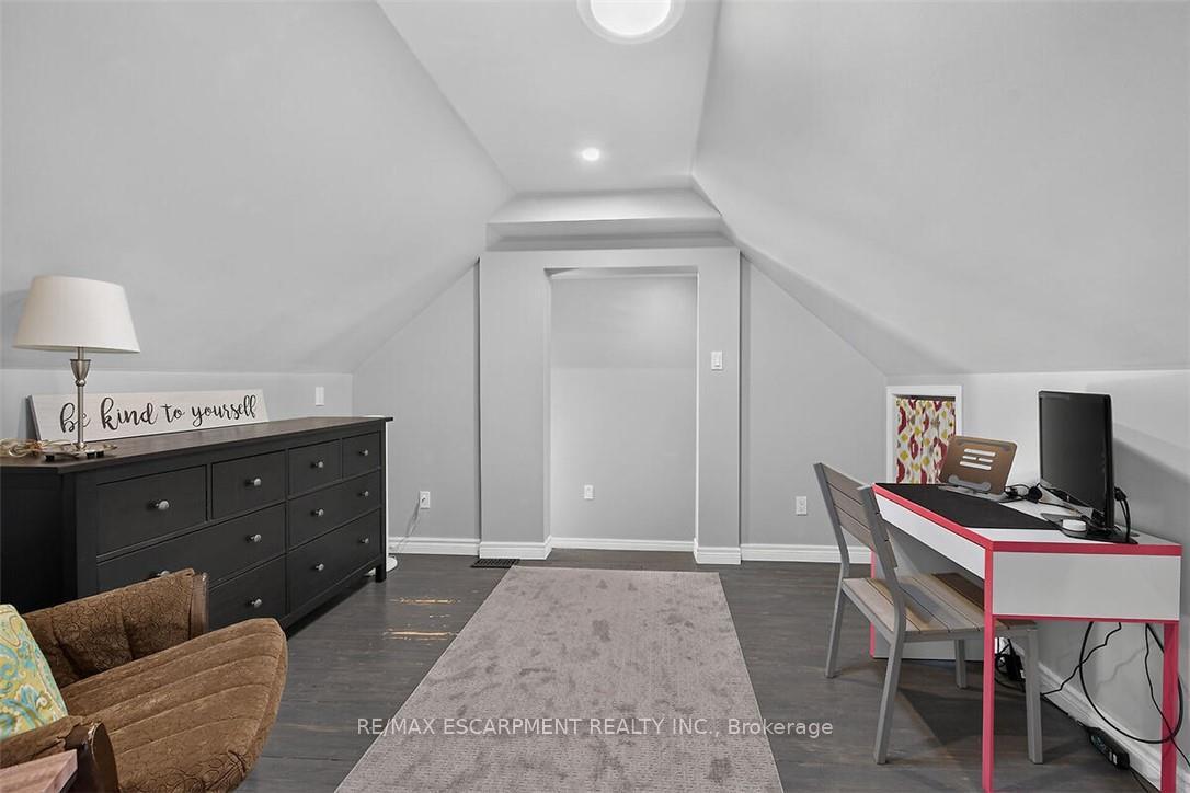 Photo 25 of 181 Central Drive, Hamilton, Ancaster — HOMEH
