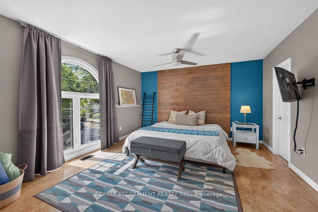 Photo 26 of 181 Central Drive, Hamilton, Ancaster — HOMEH