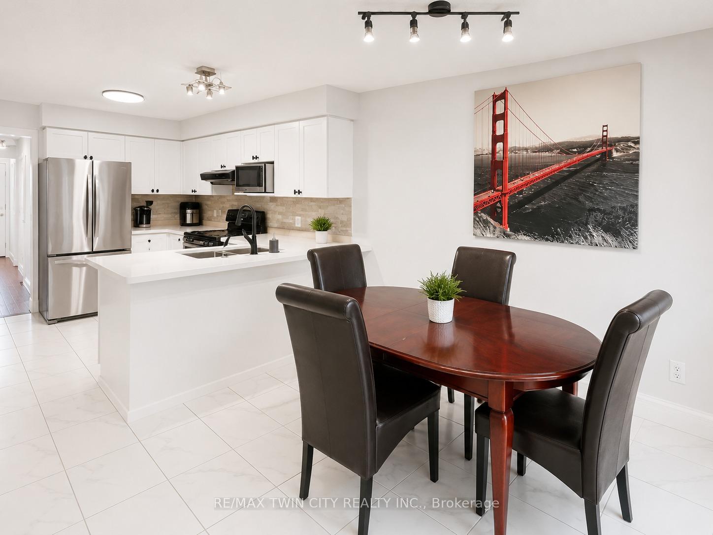 Photo 8 of 212 Colton Circle, Kitchener, Idlewood/Lackner Woods — HOMEH