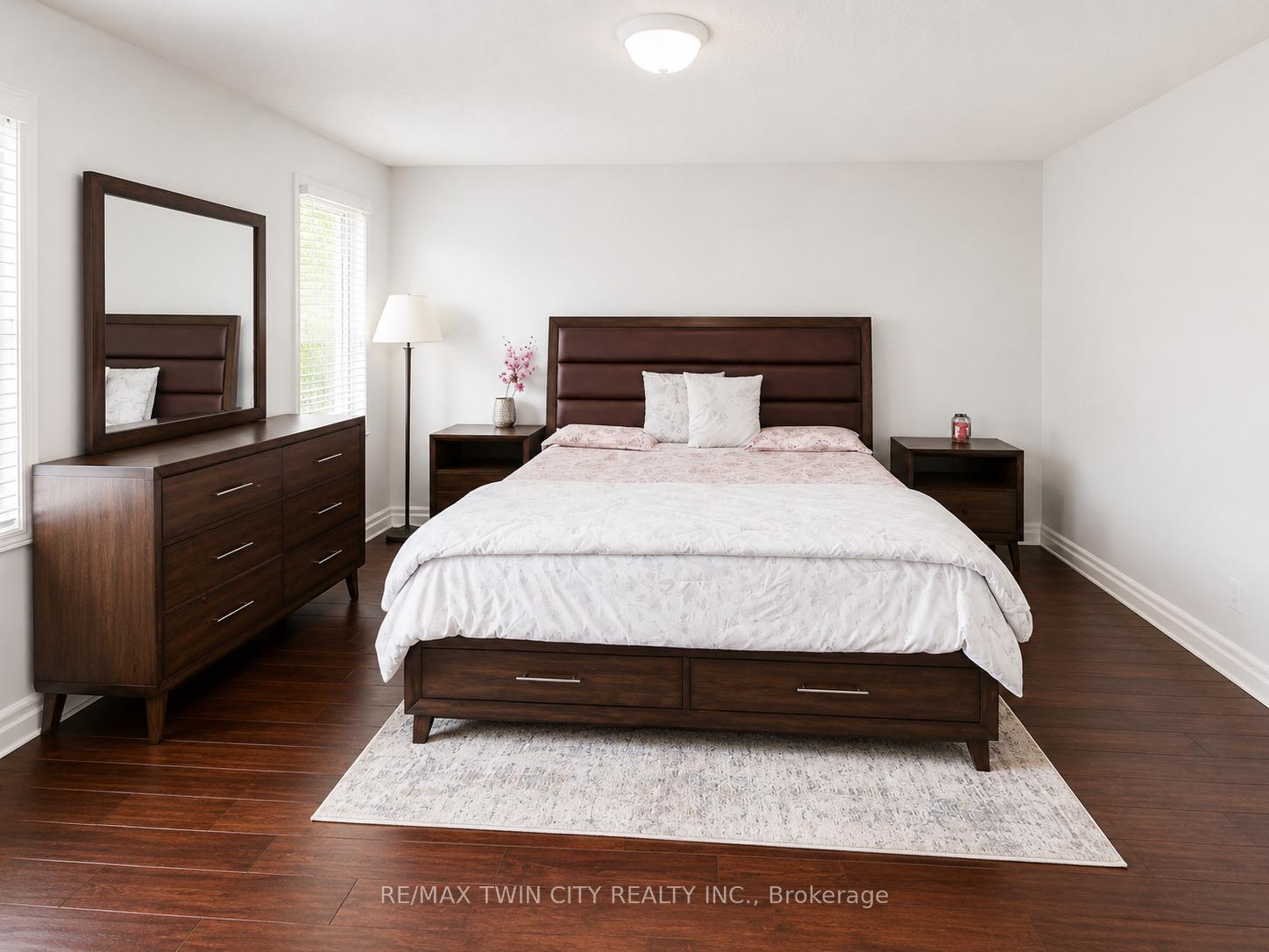 Photo 9 of 212 Colton Circle, Kitchener, Idlewood/Lackner Woods — HOMEH