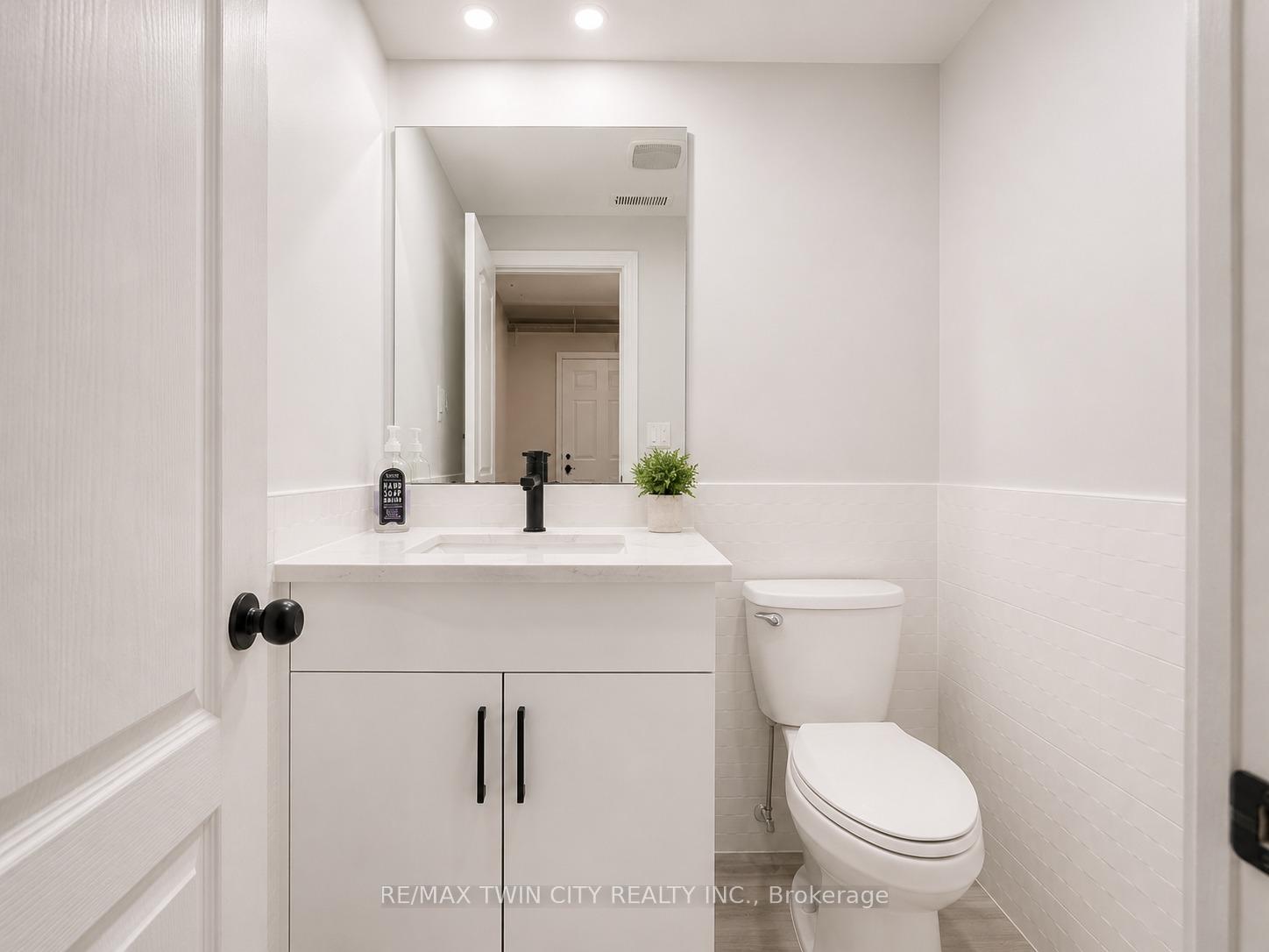 Photo 22 of 212 Colton Circle, Kitchener, Idlewood/Lackner Woods — HOMEH