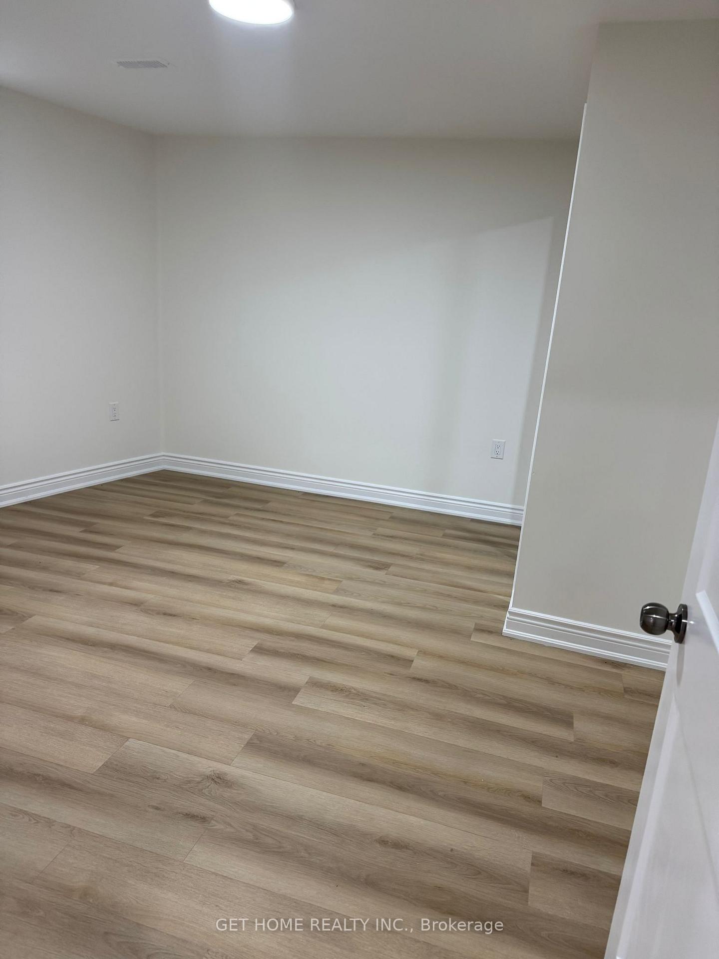 Photo 17 of Unit #Bsmt, 10 Galrino Road, Brampton, Brampton North — HOMEH