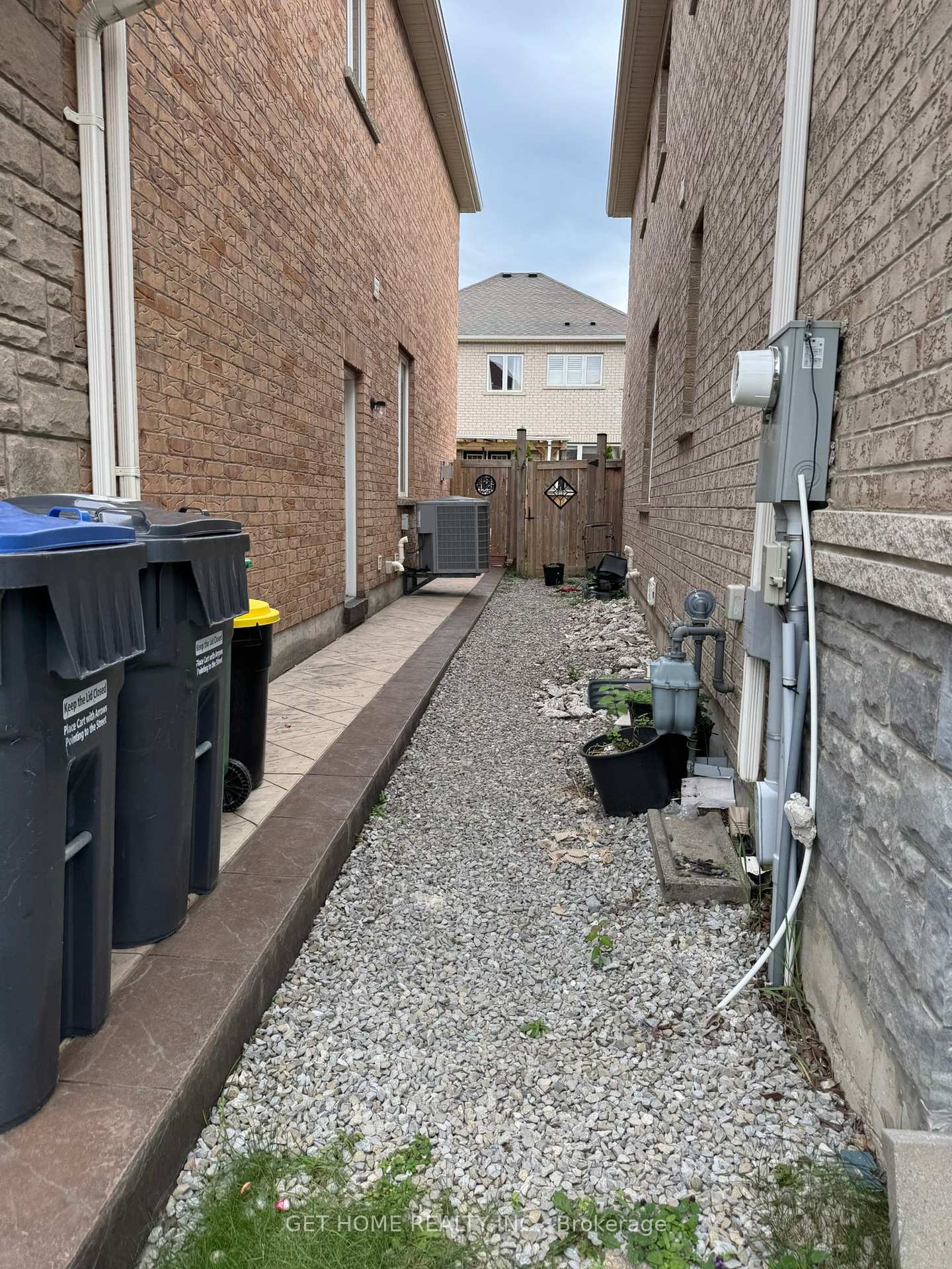Photo 20 of Unit #Bsmt, 10 Galrino Road, Brampton, Brampton North — HOMEH