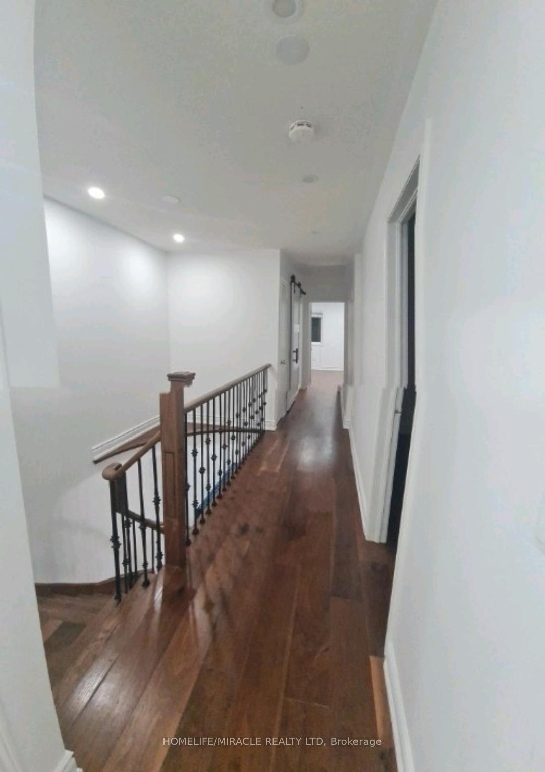 Photo 8 of 7153 Village Walk, Mississauga, Meadowvale Village — HOMEH