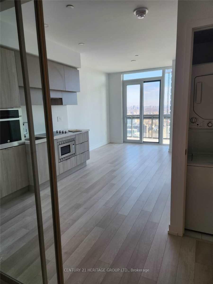 Photo 2 of Unit 2402, 39 Roehampton Avenue, Toronto, Mount Pleasant West — HOMEH
