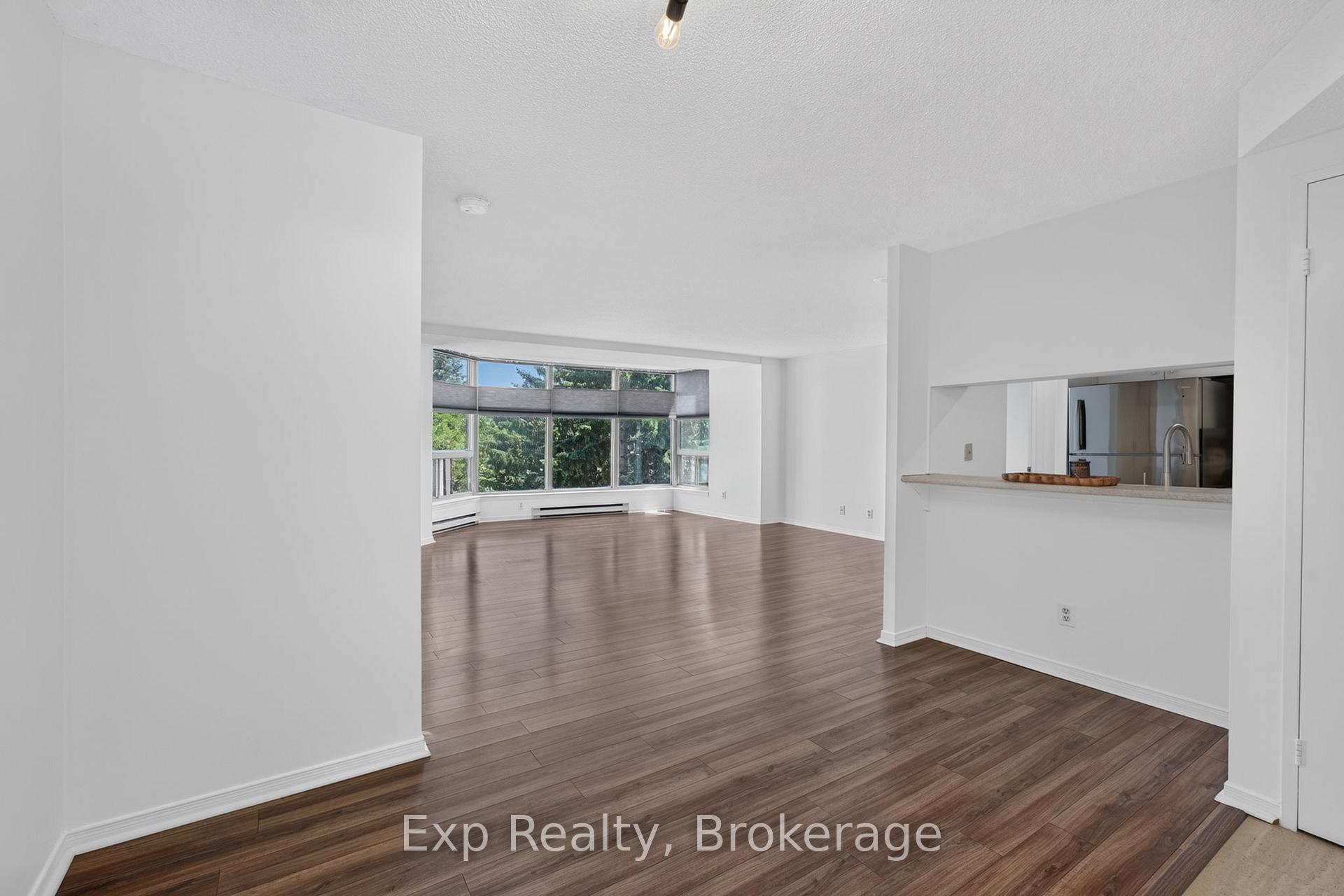 Photo 6 of Unit 305, 344 Front Street, Belleville, Belleville Ward — HOMEH