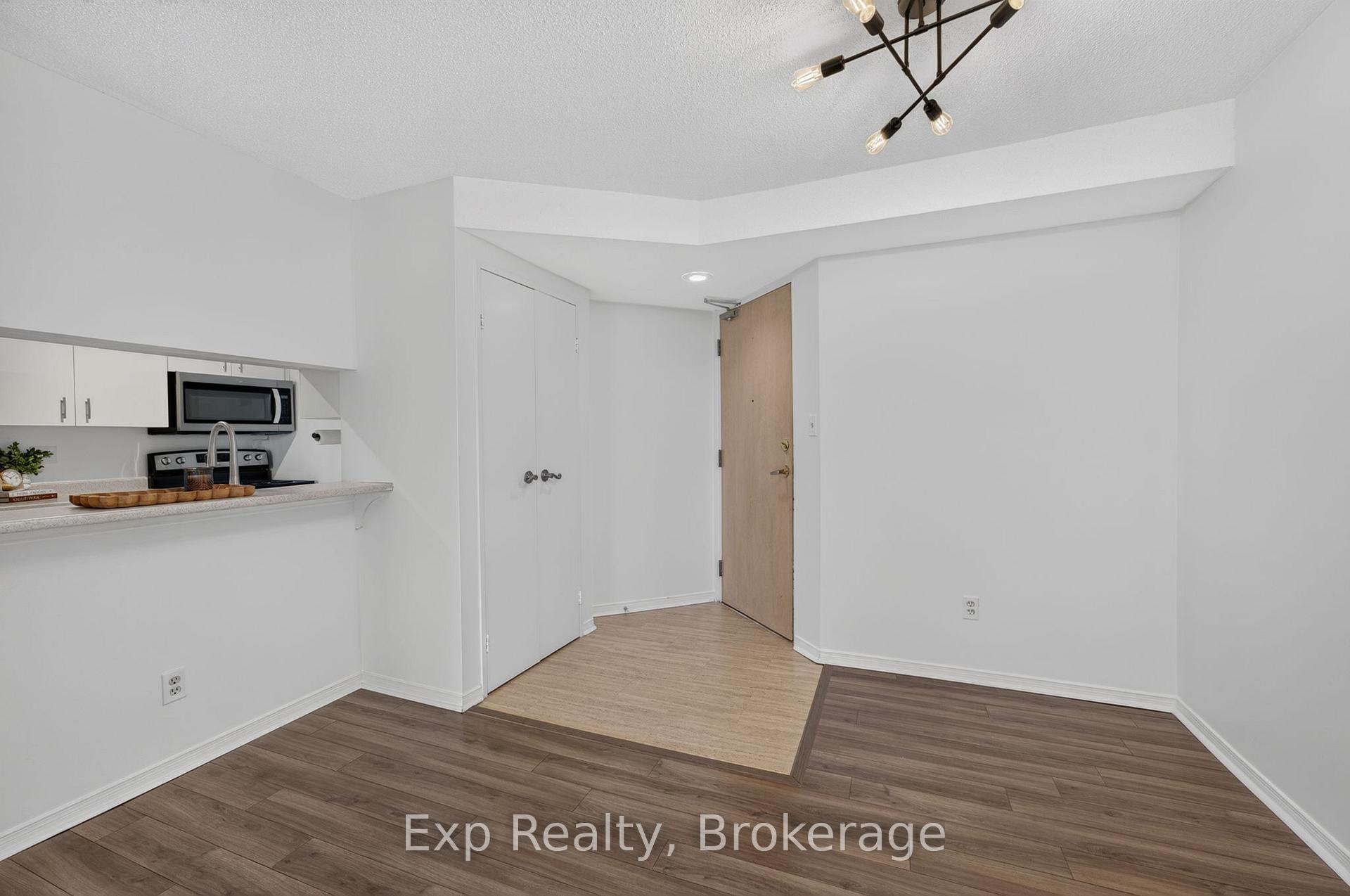 Photo 7 of Unit 305, 344 Front Street, Belleville, Belleville Ward — HOMEH
