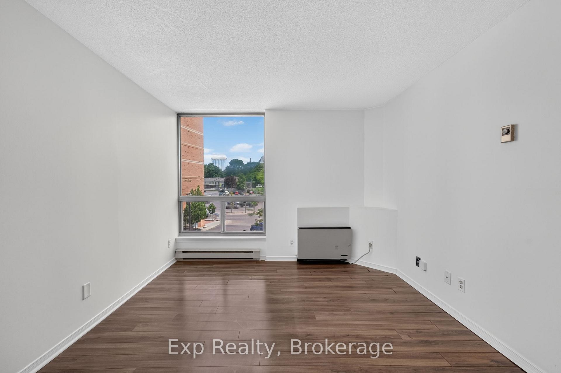 Photo 19 of Unit 305, 344 Front Street, Belleville, Belleville Ward — HOMEH