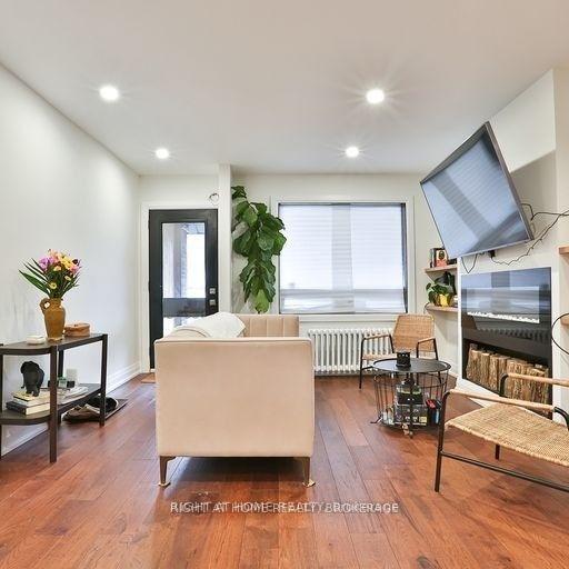 Photo 11 of 43 Kingston Road, Toronto, The Beaches — HOMEH