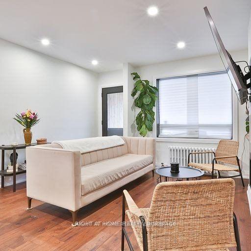 Photo 13 of 43 Kingston Road, Toronto, The Beaches — HOMEH