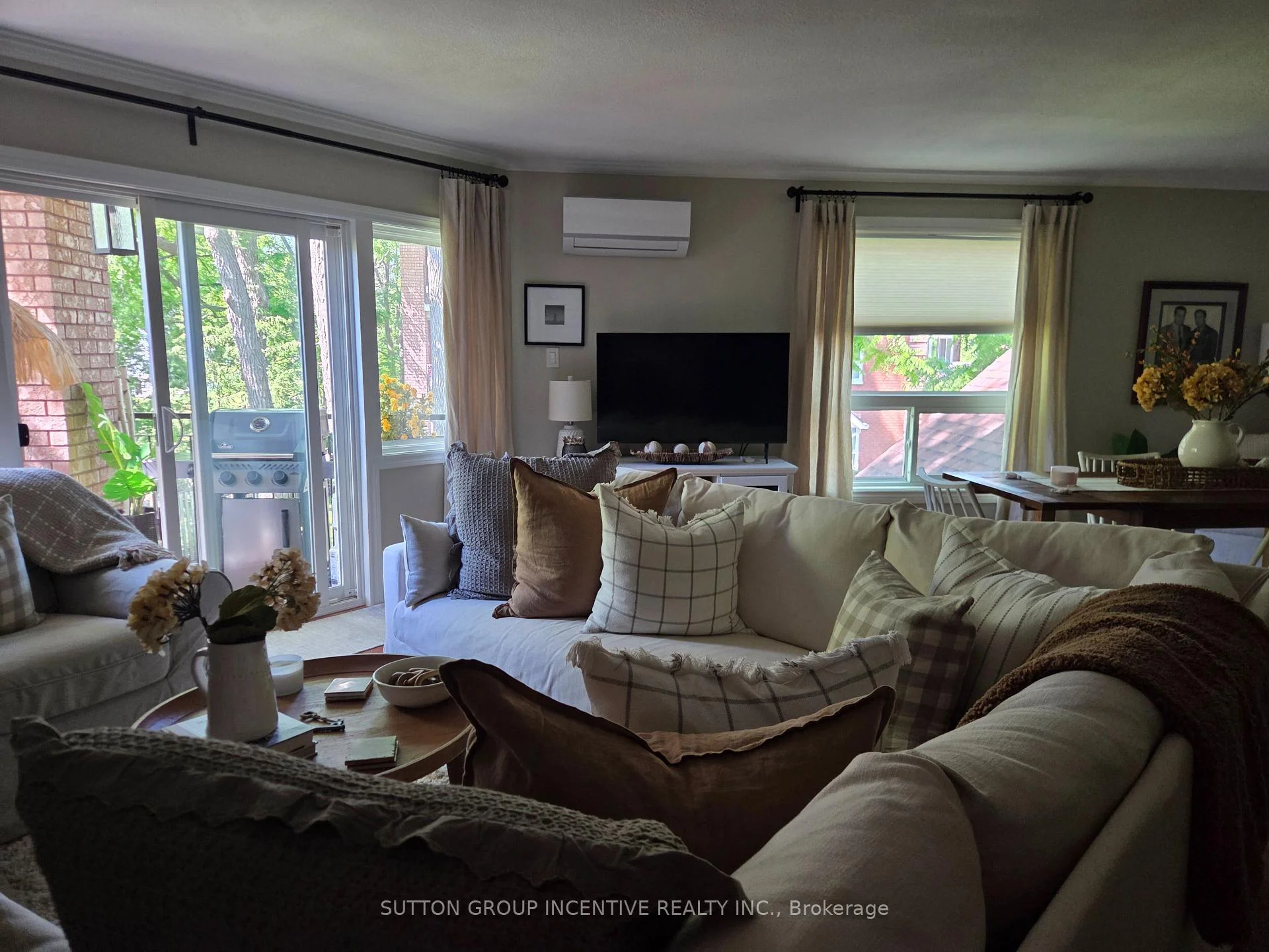 Photo 10 of Unit 204, 166 Owen Street, Barrie, Wellington — HOMEH