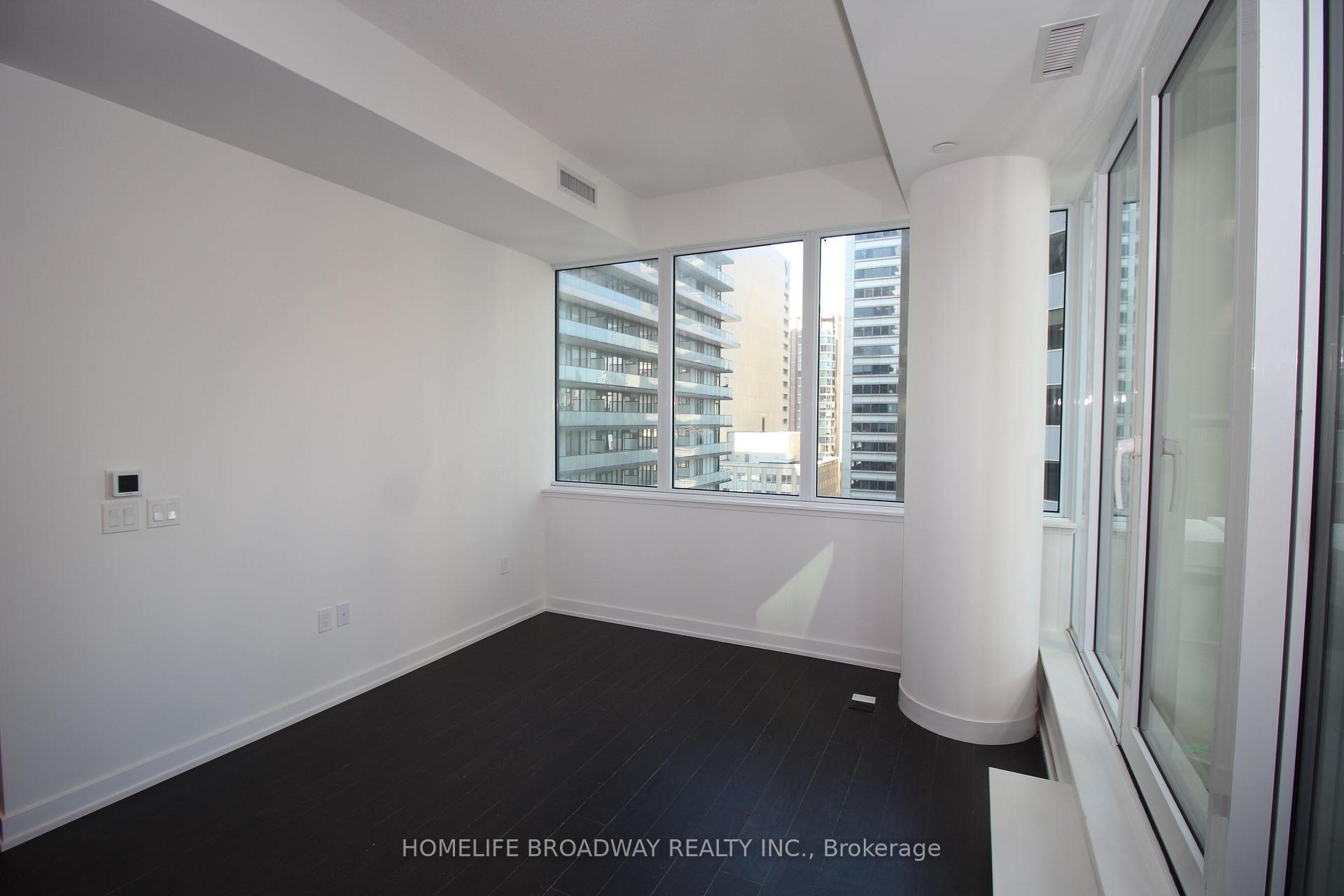 Photo 2 of Unit 1204, 238 Simcoe Street, Toronto, Kensington-Chinatown — HOMEH