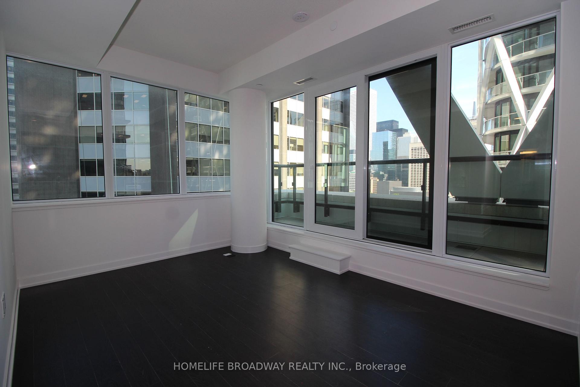 Photo 4 of Unit 1204, 238 Simcoe Street, Toronto, Kensington-Chinatown — HOMEH