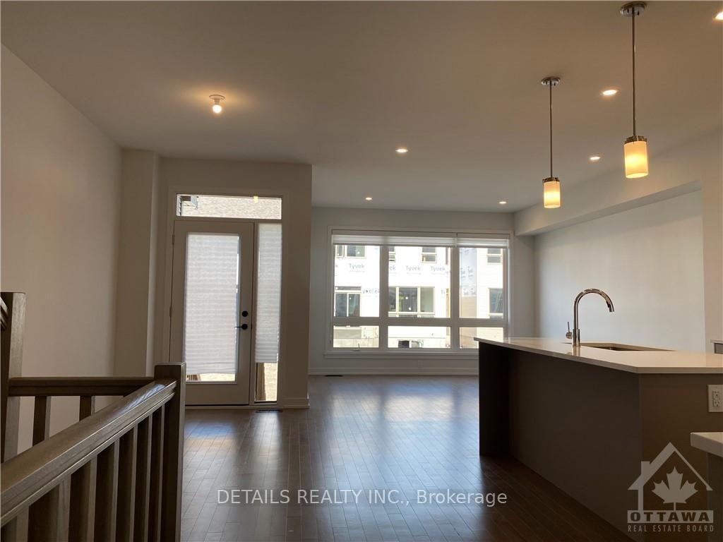 Photo 3 of 370 Walden Drive, Ottawa, Kanata - Kanata Lakes/Heritage Hills — HOMEH