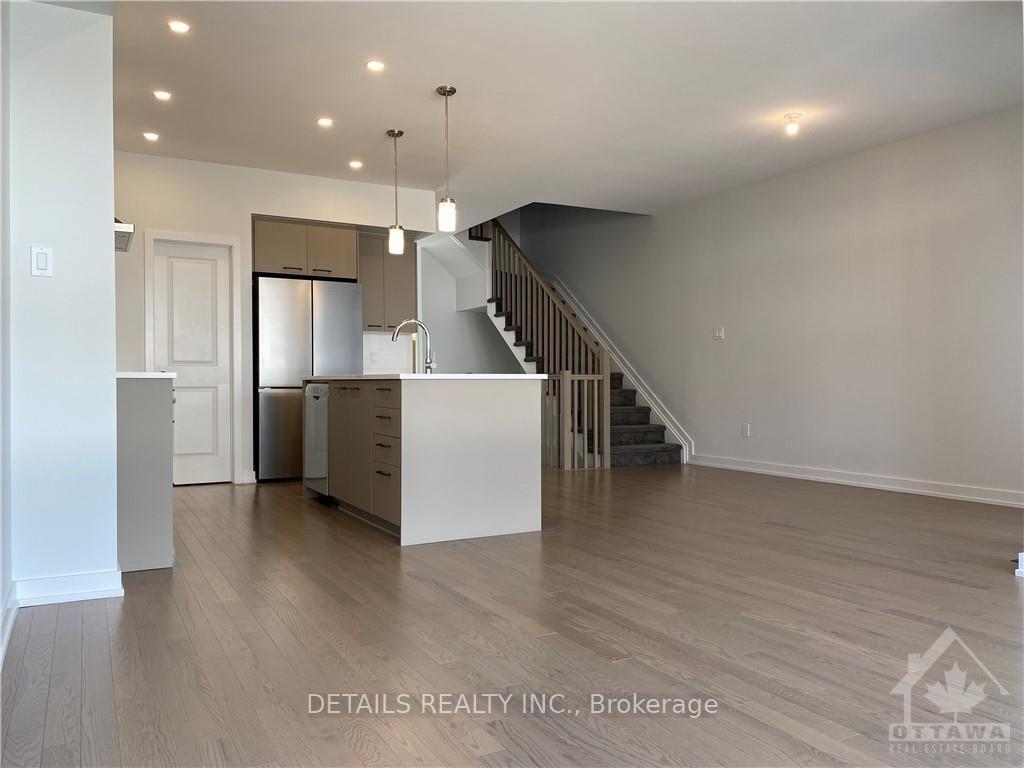 Photo 6 of 370 Walden Drive, Ottawa, Kanata - Kanata Lakes/Heritage Hills — HOMEH