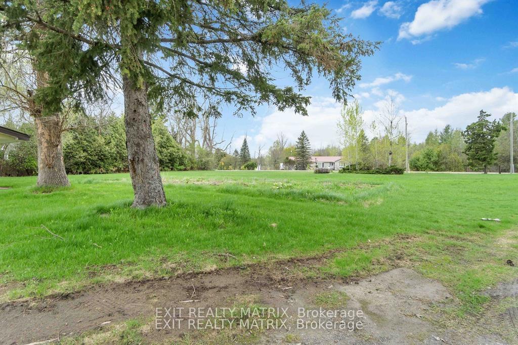 Photo 5 of Unit 6, 2039 County Rd 44, Edwardsburgh/Cardinal, Edwardsburgh/Cardinal Twp — HOMEH