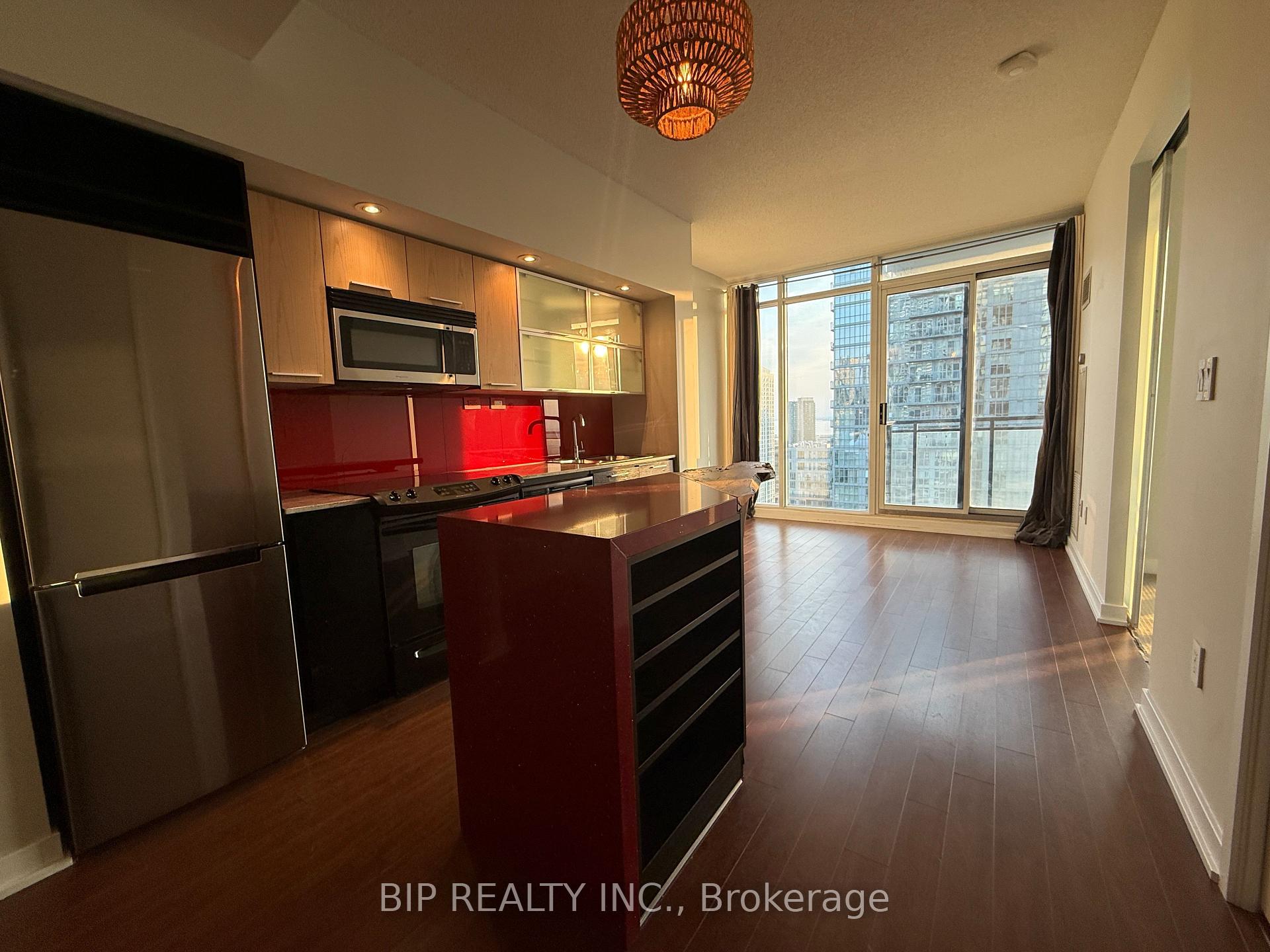 Photo 4 of Unit 3308, 25 Capreol Court, Toronto, Waterfront Communities — HOMEH