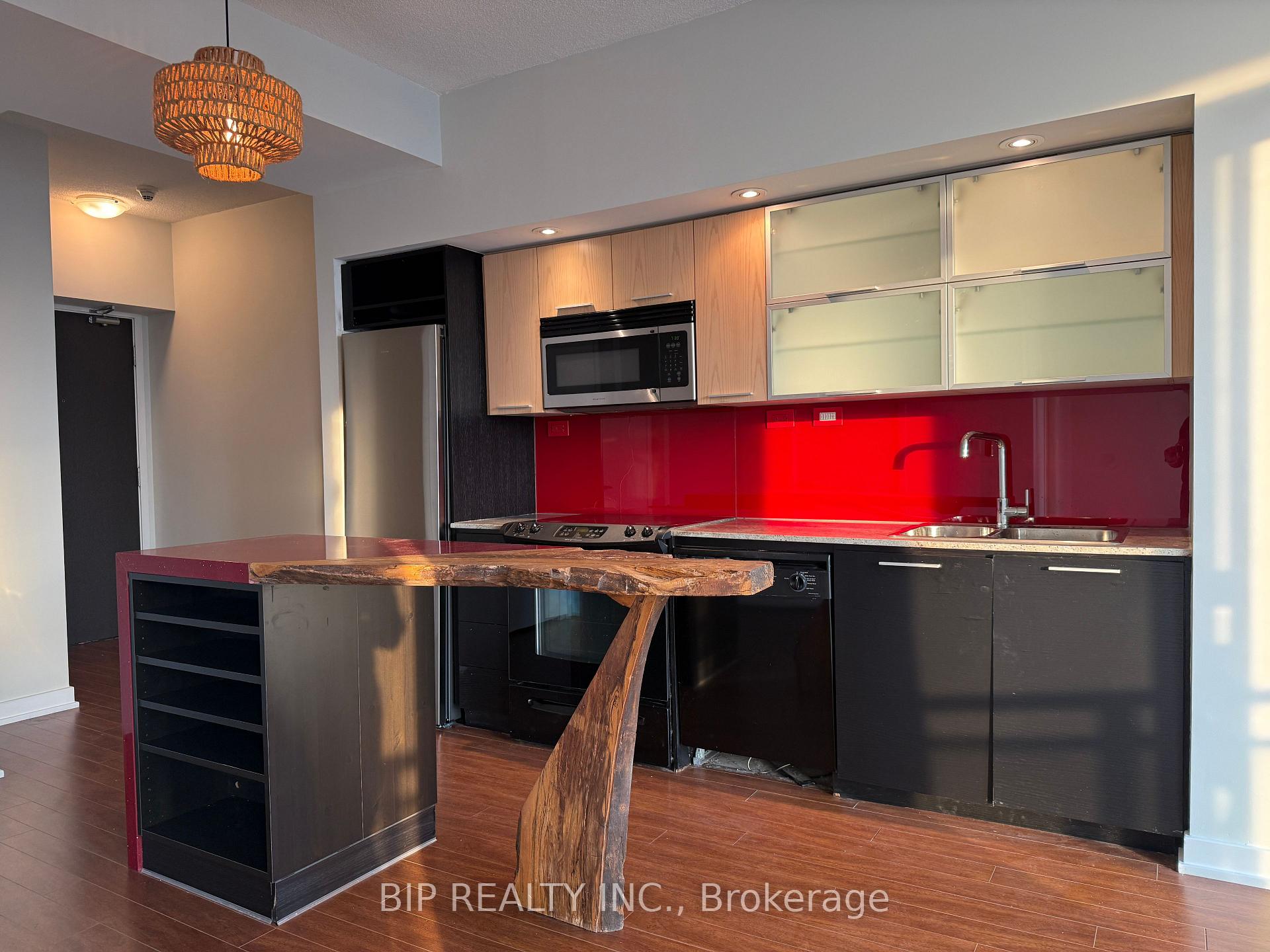 Photo 5 of Unit 3308, 25 Capreol Court, Toronto, Waterfront Communities — HOMEH