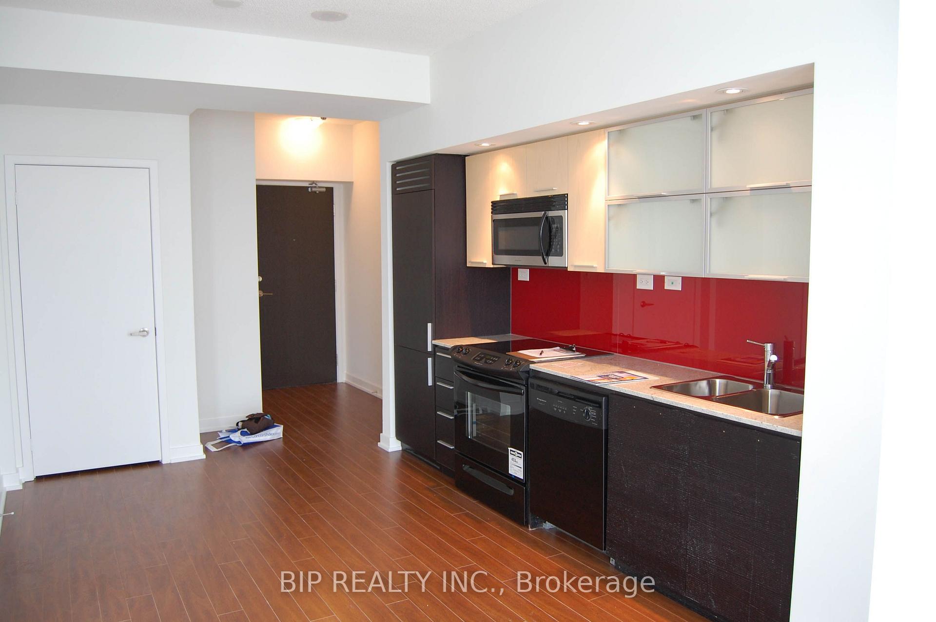 Photo 7 of Unit 3308, 25 Capreol Court, Toronto, Waterfront Communities — HOMEH