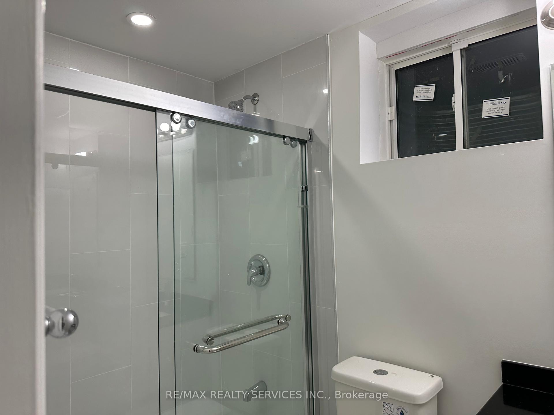 Photo 8 of Unit Basement, 27 Roulette Crescent, Brampton, Northwest Brampton — HOMEH