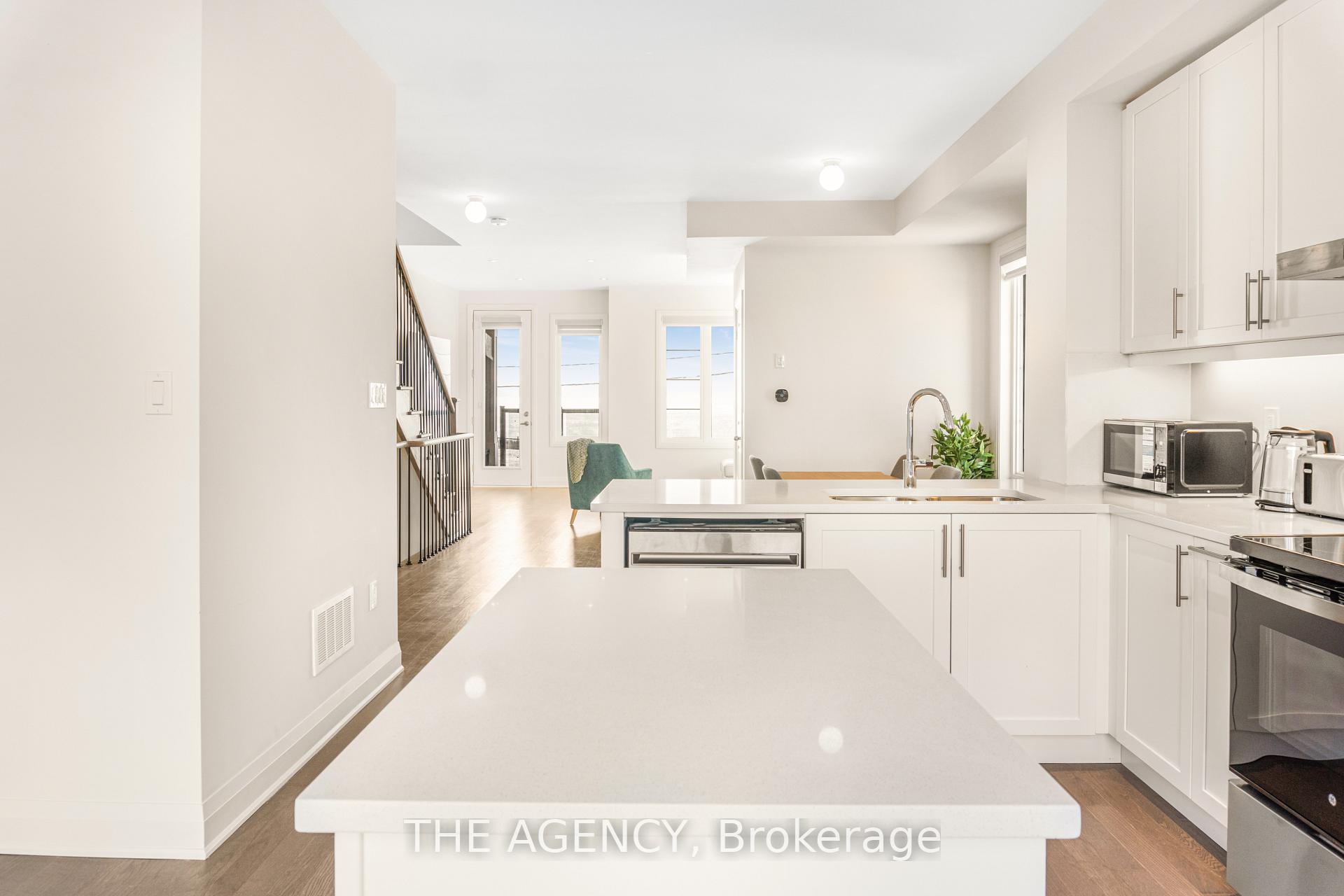 Photo 11 of 567 Port Darlington Road, Clarington, Bowmanville — HOMEH