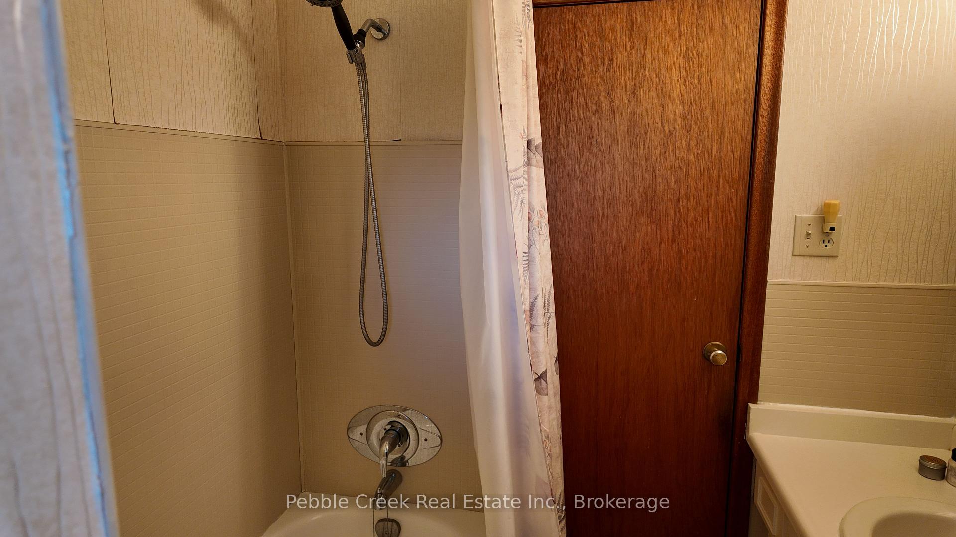 Photo 25 of 412 Ash Street, Huron-Kinloss — HOMEH