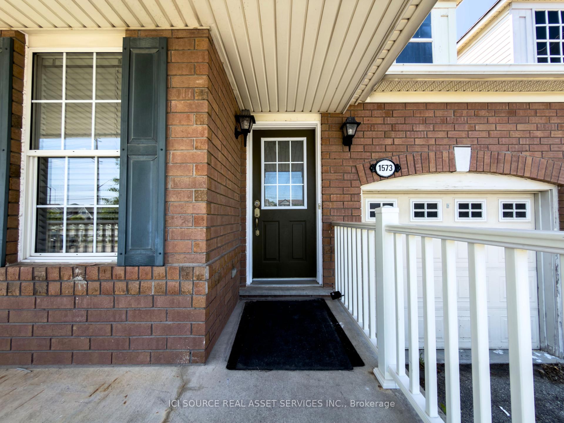Photo 2 of 1573 Evans Terrace, Milton, Clarke — HOMEH