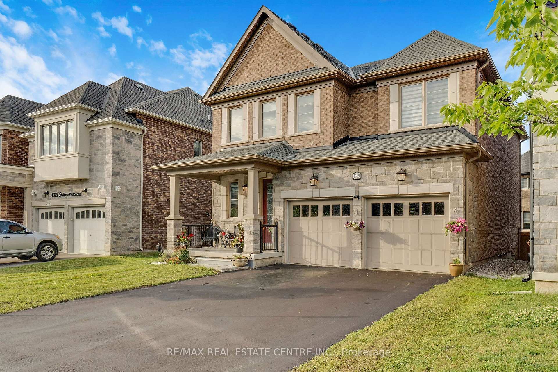 Photo 5 of 1319 Britton Crescent, Milton, Ford — HOMEH