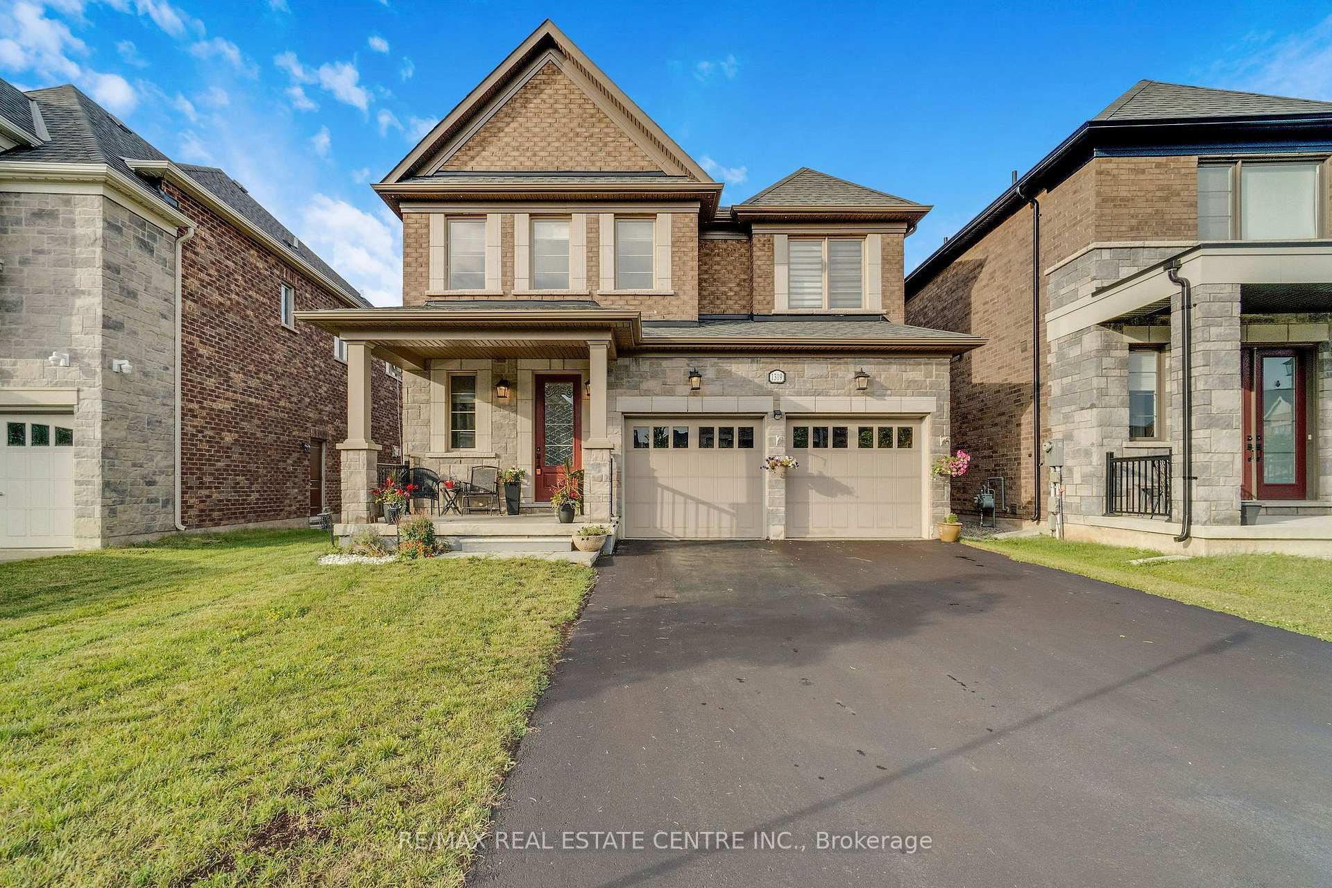 Photo 2 of 1319 Britton Crescent, Milton, Ford — HOMEH