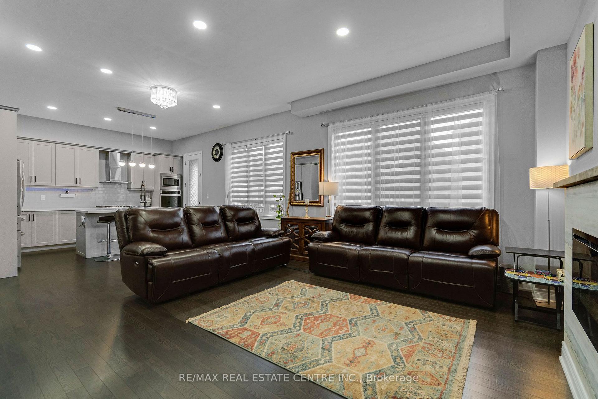 Photo 11 of 1319 Britton Crescent, Milton, Ford — HOMEH