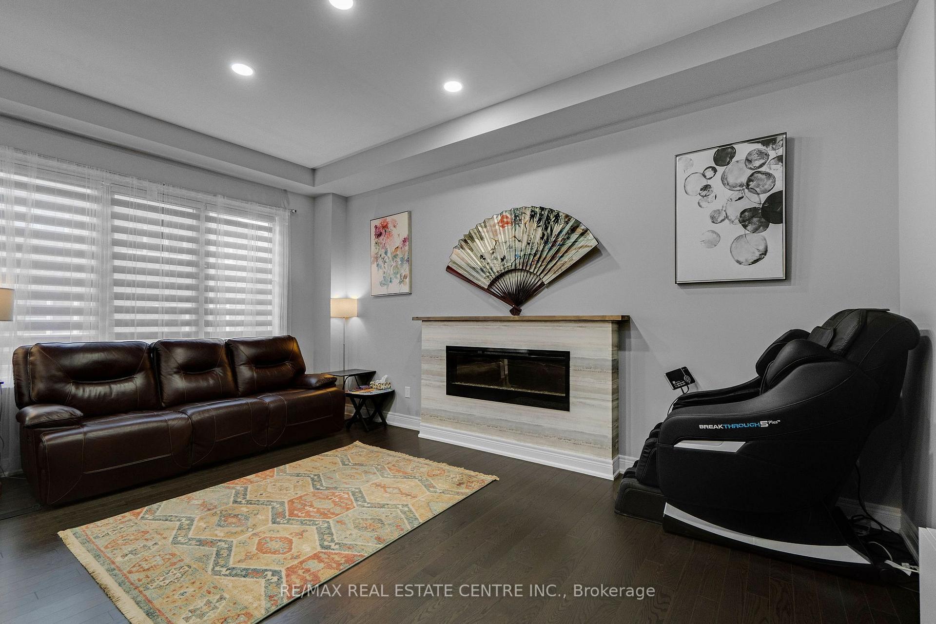Photo 13 of 1319 Britton Crescent, Milton, Ford — HOMEH