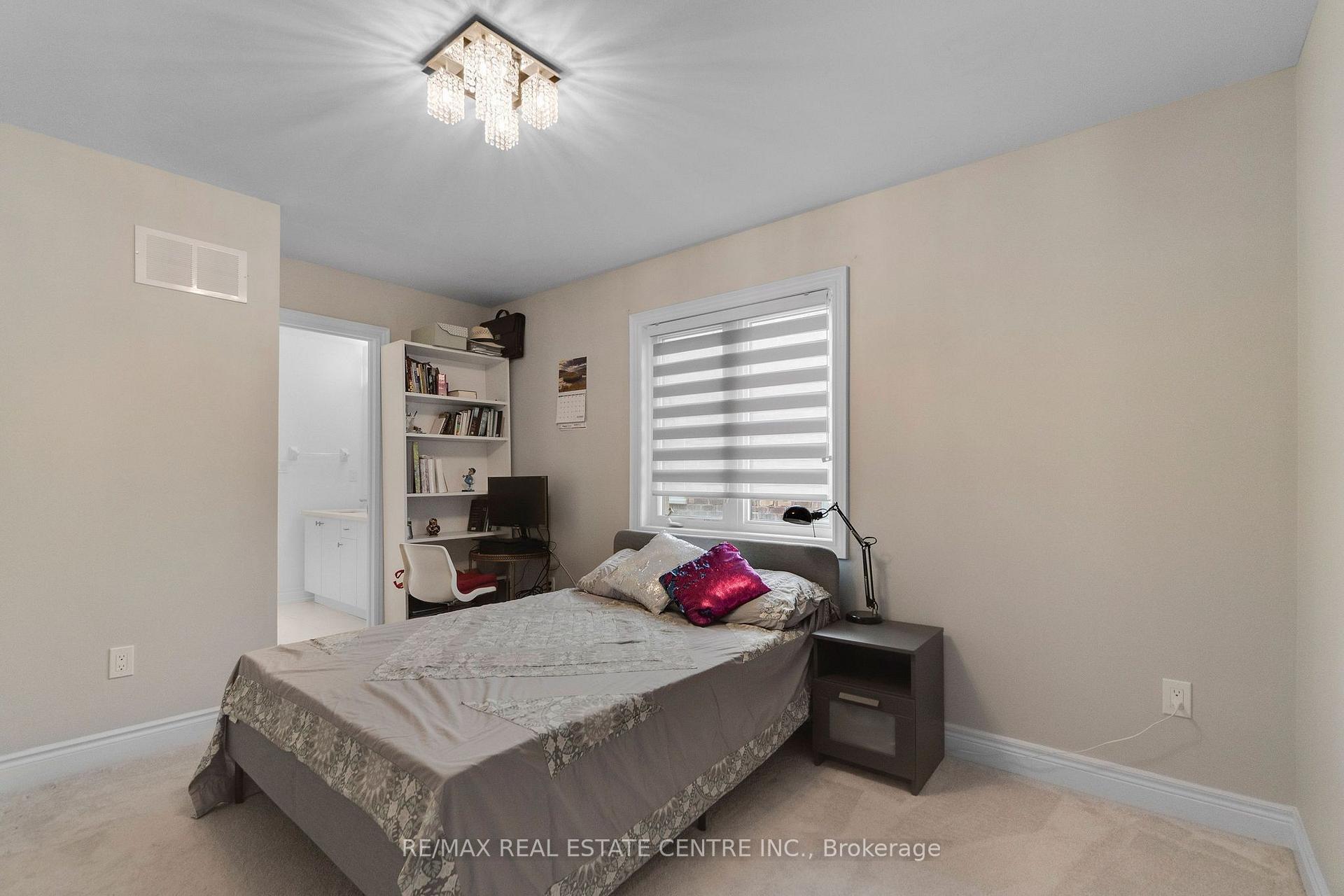 Photo 32 of 1319 Britton Crescent, Milton, Ford — HOMEH