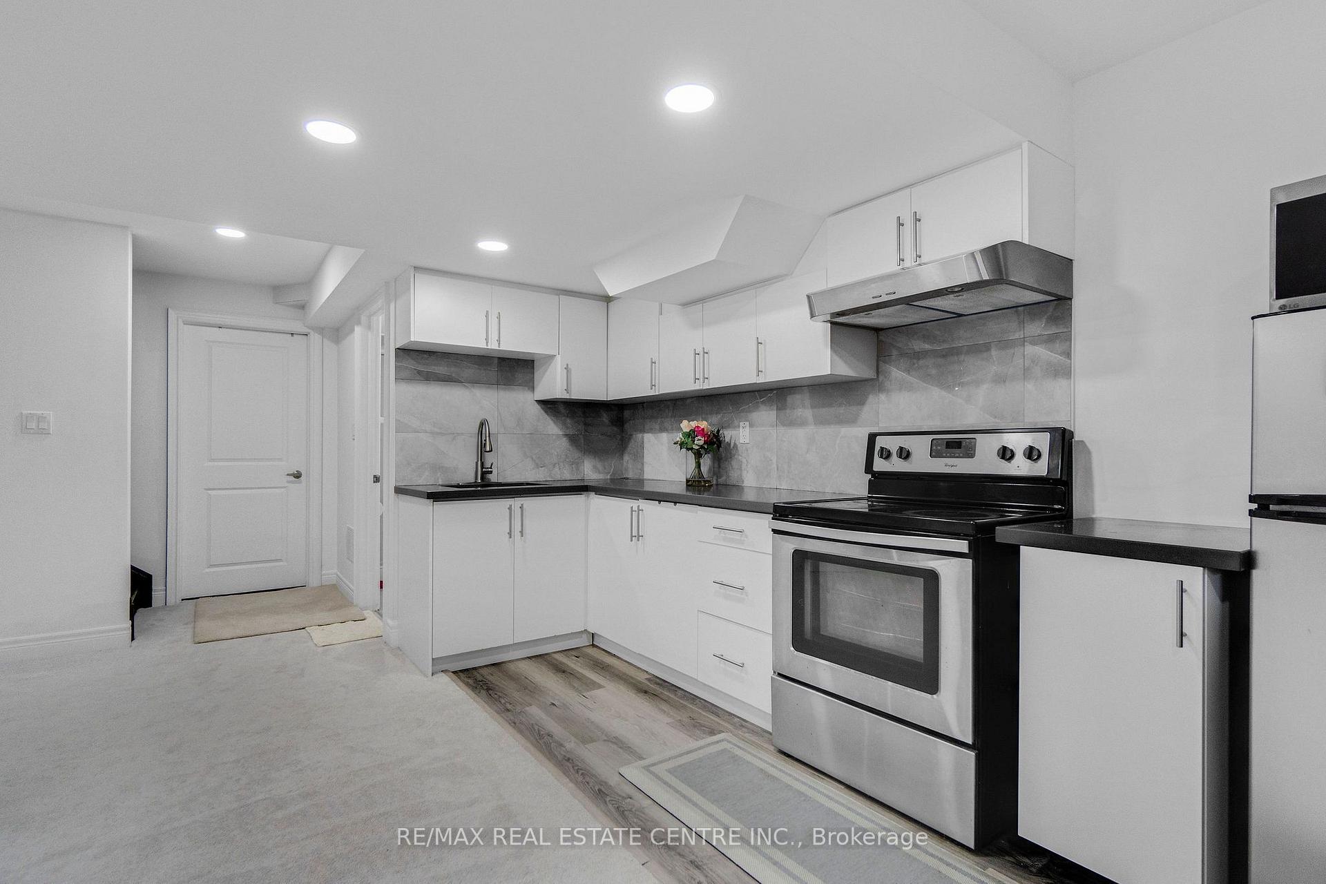 Photo 41 of 1319 Britton Crescent, Milton, Ford — HOMEH