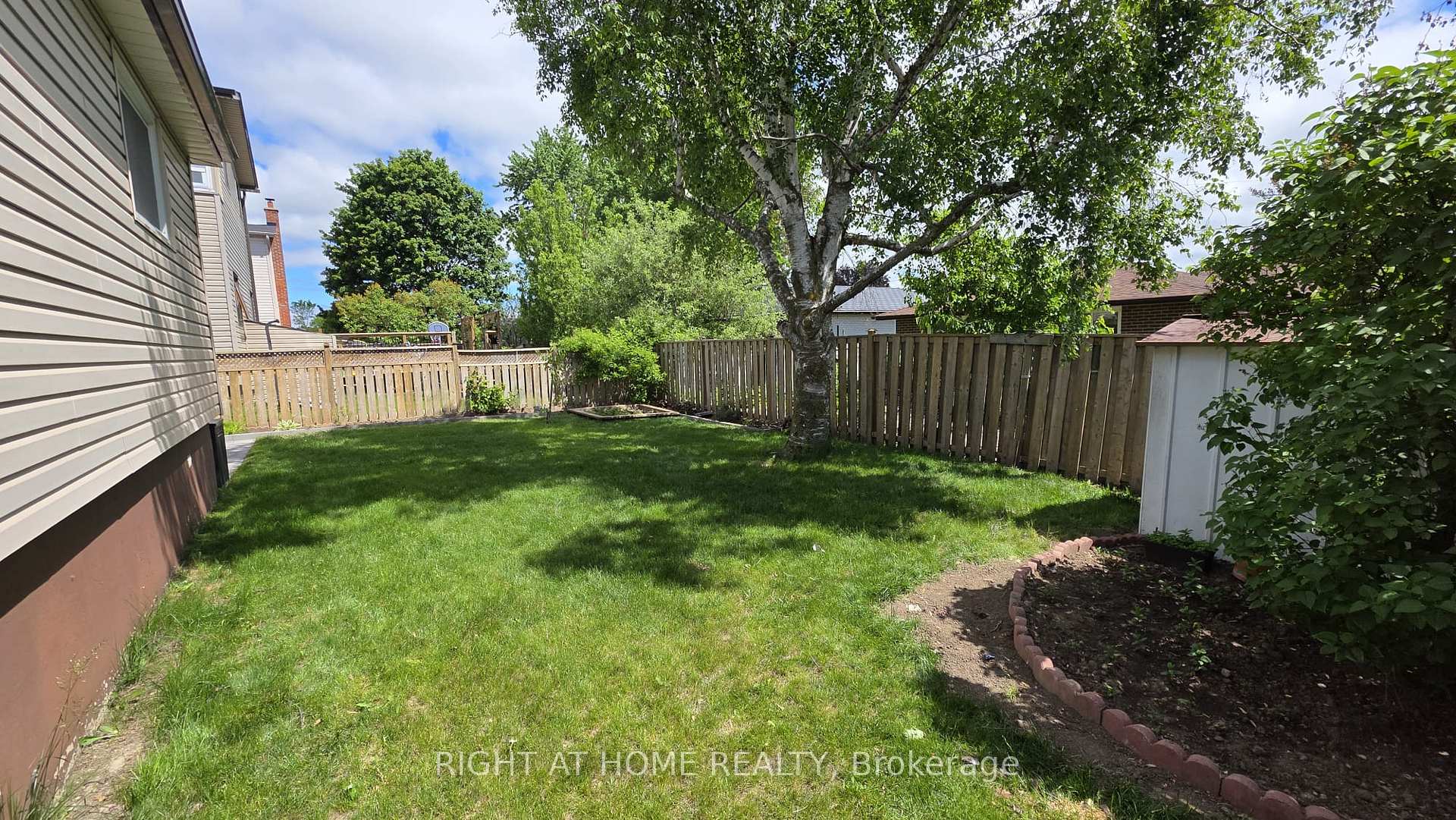 Photo 36 of 783 Oliva Street, Pickering, West Shore — HOMEH