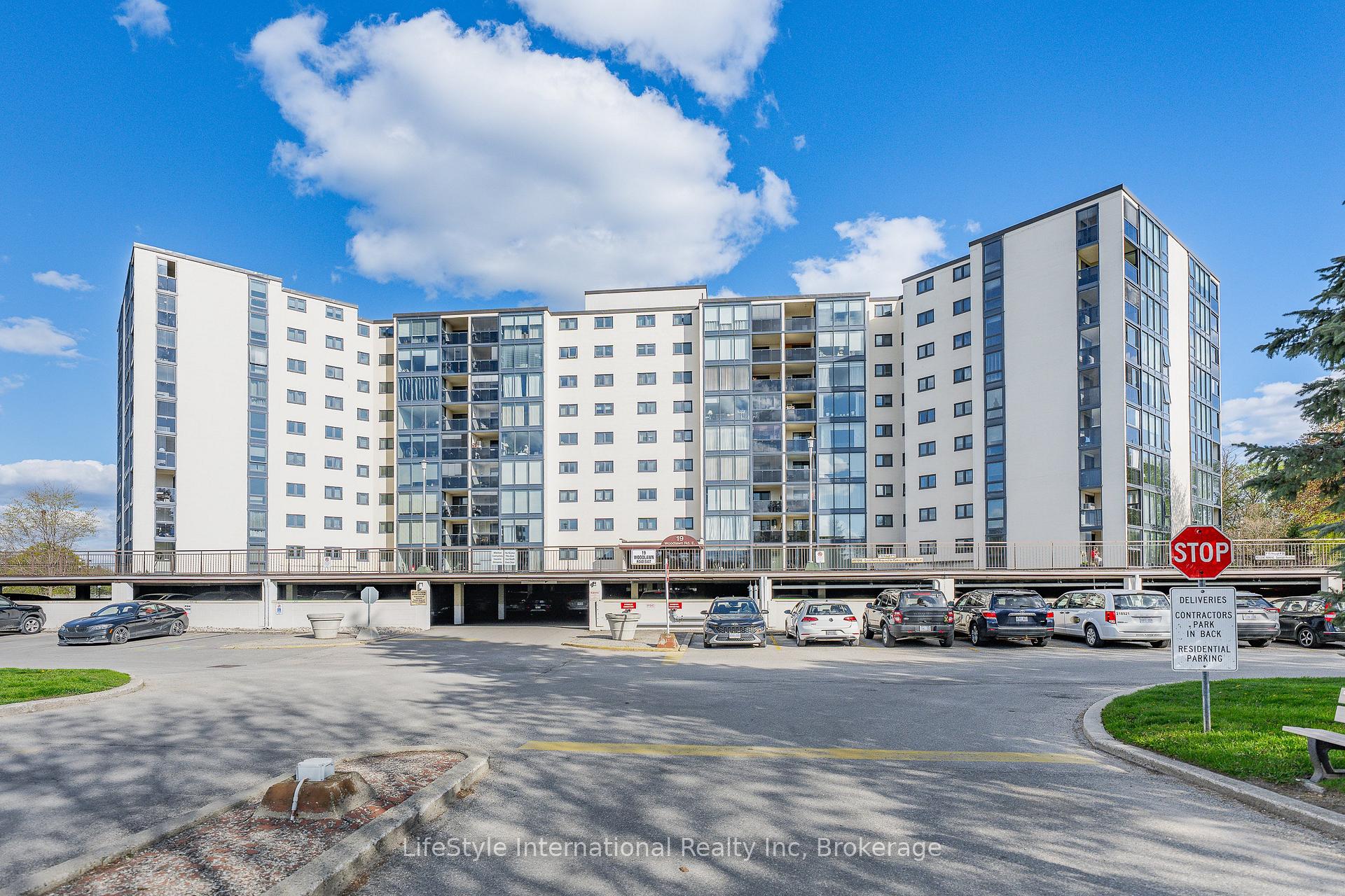 Photo 3 of Unit 512, 19 Woodlawn Road E, Guelph, Riverside Park — HOMEH