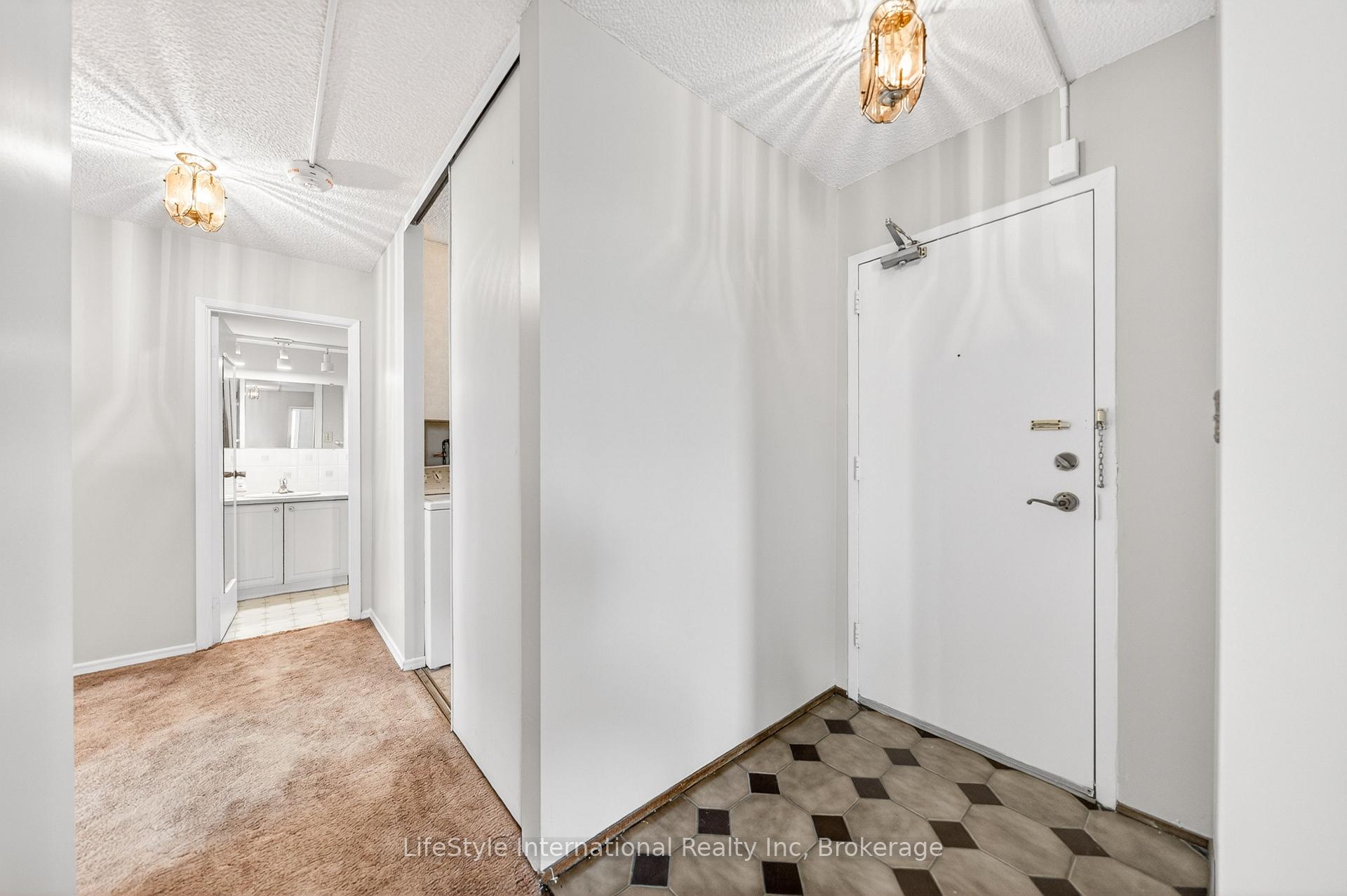 Photo 8 of Unit 512, 19 Woodlawn Road E, Guelph, Riverside Park — HOMEH