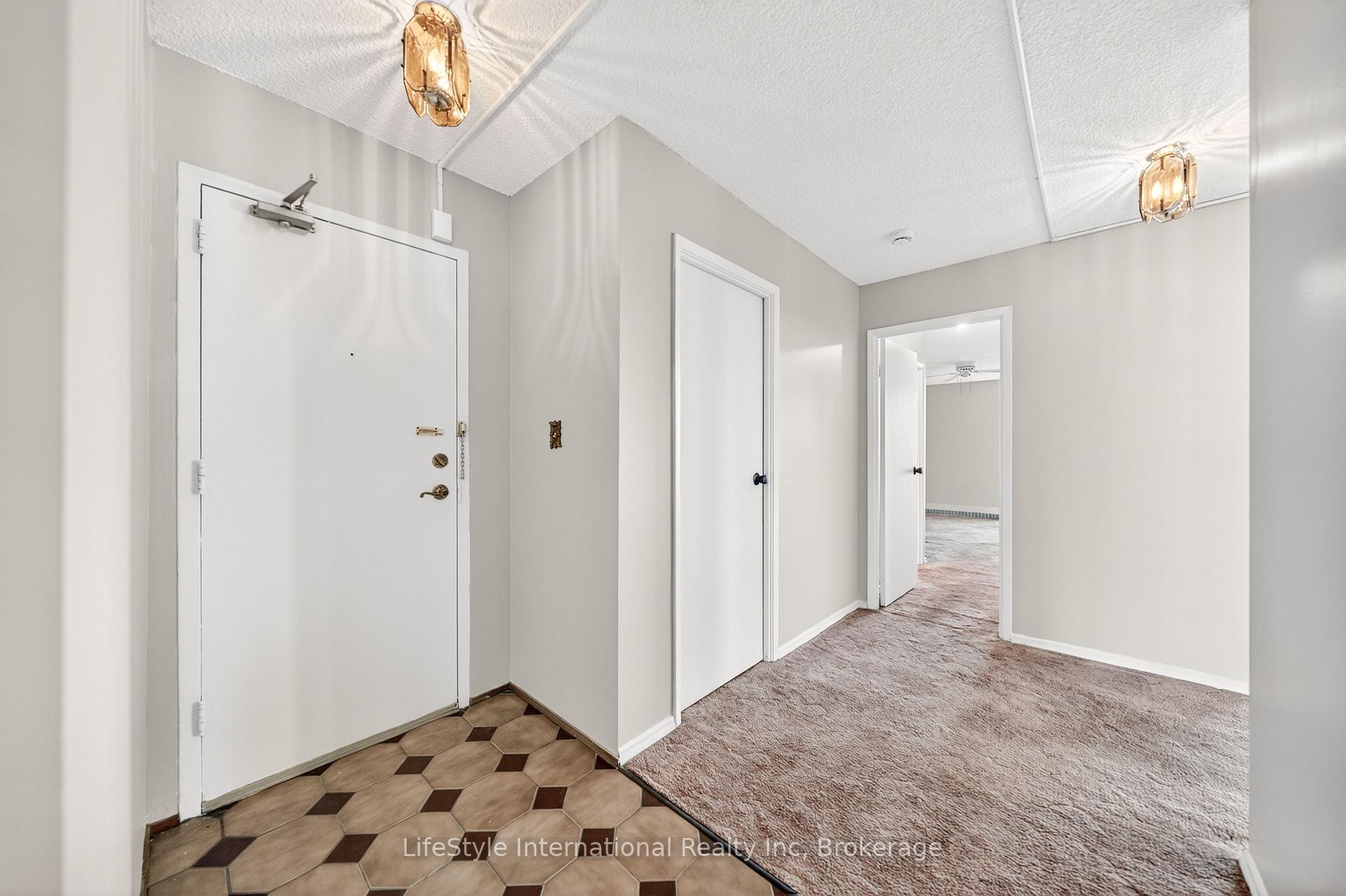 Photo 9 of Unit 512, 19 Woodlawn Road E, Guelph, Riverside Park — HOMEH