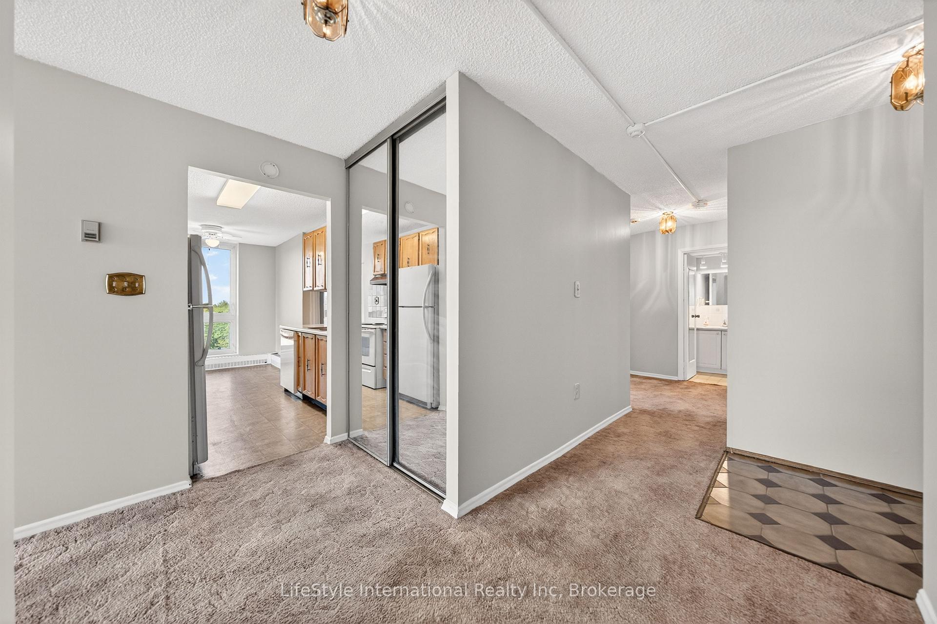 Photo 11 of Unit 512, 19 Woodlawn Road E, Guelph, Riverside Park — HOMEH
