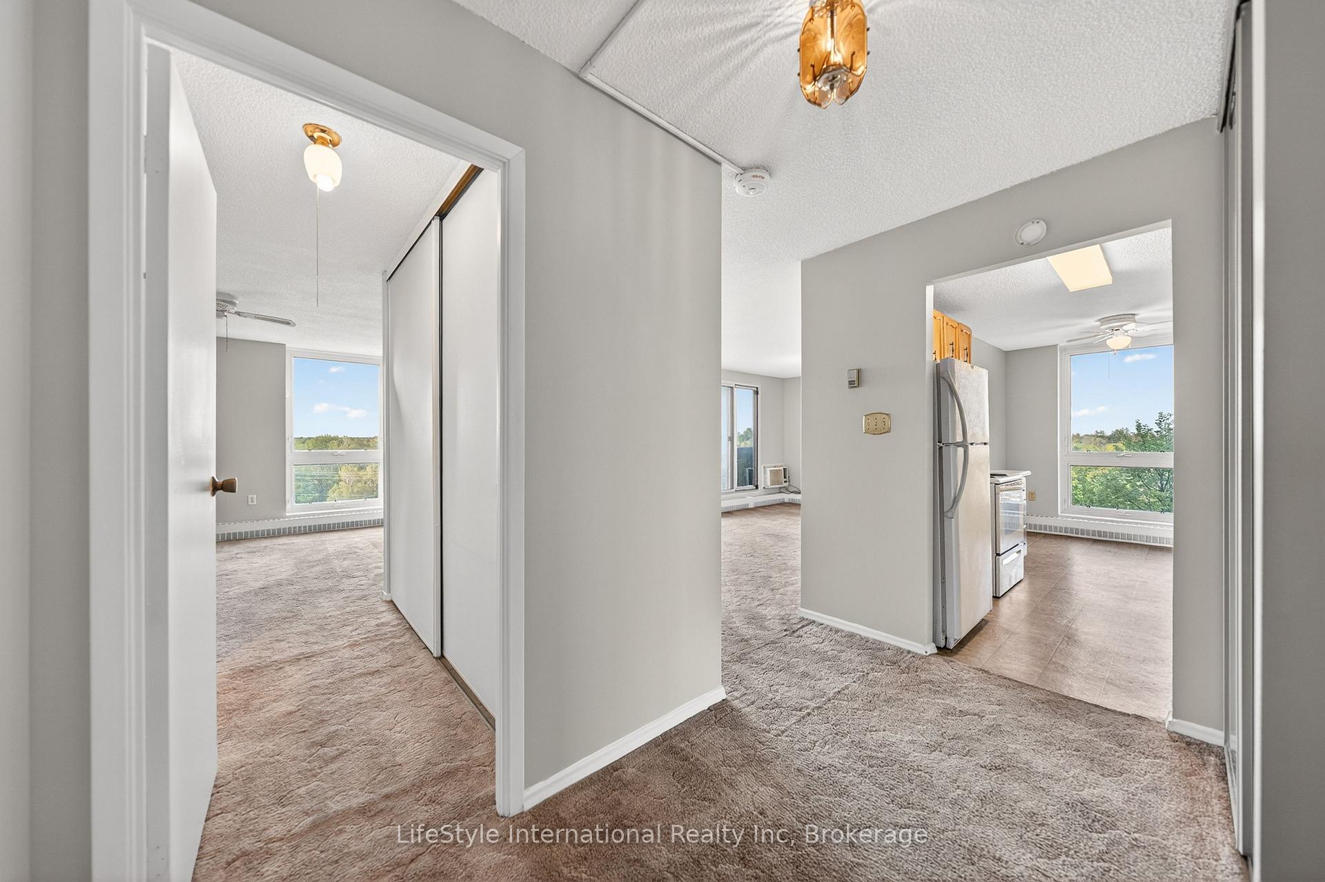 Photo 12 of Unit 512, 19 Woodlawn Road E, Guelph, Riverside Park — HOMEH