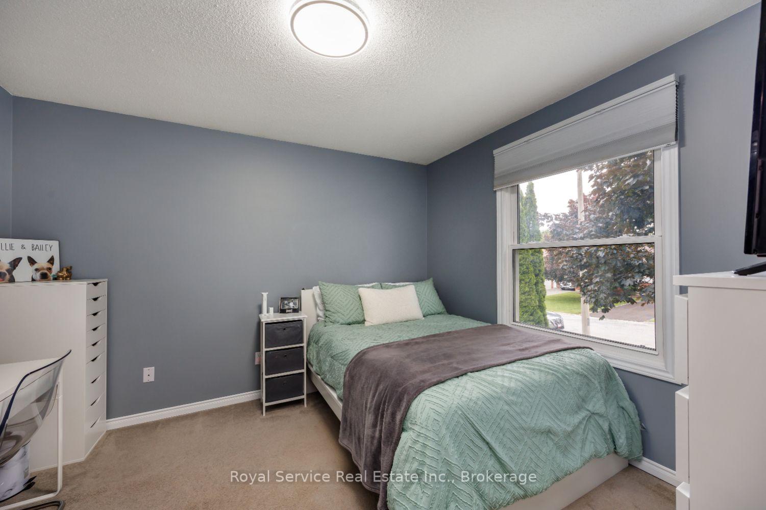 Photo 22 of 900 Stewart Drive, Peterborough, Ashburnham Ward 4 — HOMEH