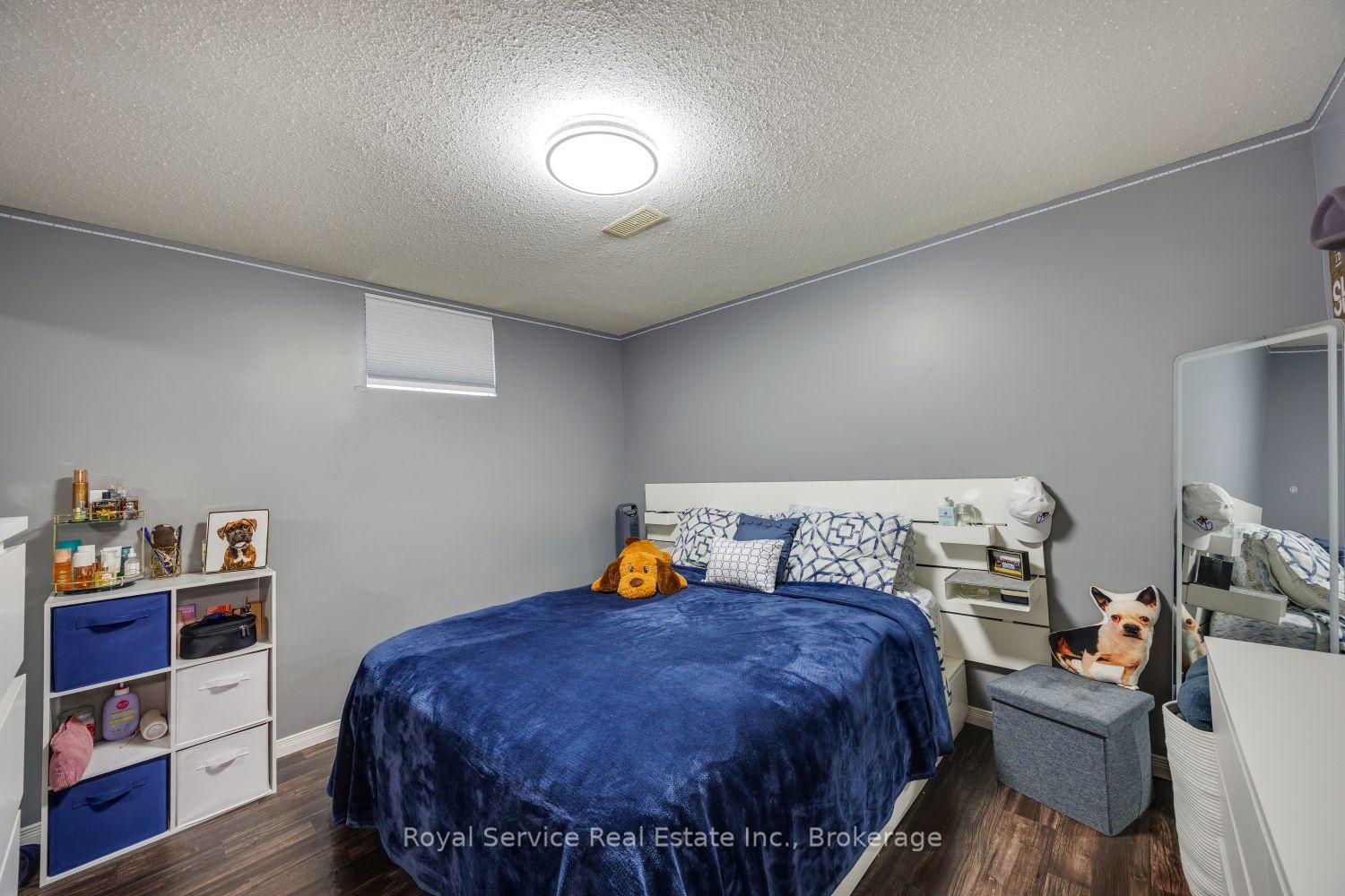 Photo 11 of 900 Stewart Drive, Peterborough, Ashburnham Ward 4 — HOMEH