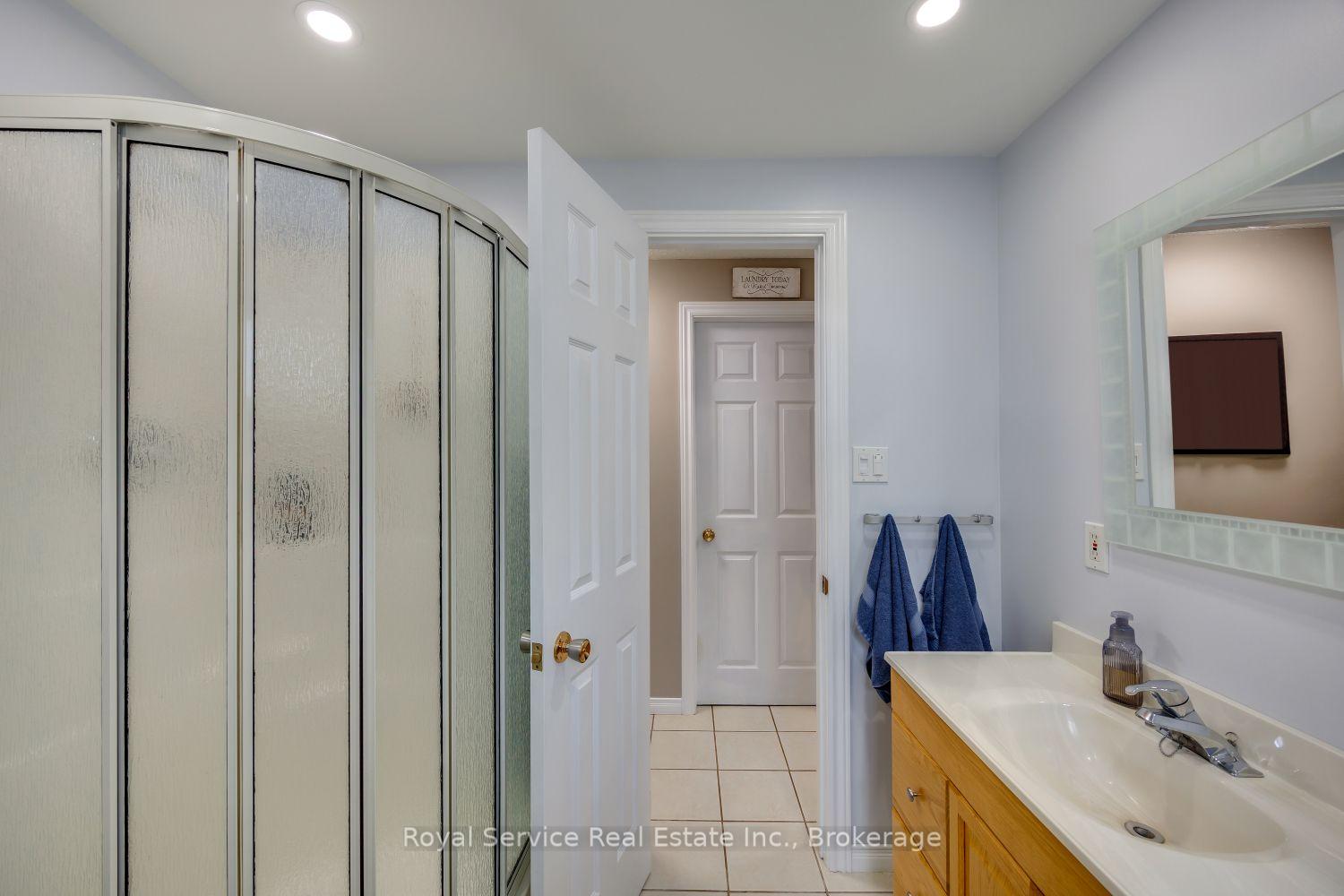 Photo 25 of 900 Stewart Drive, Peterborough, Ashburnham Ward 4 — HOMEH
