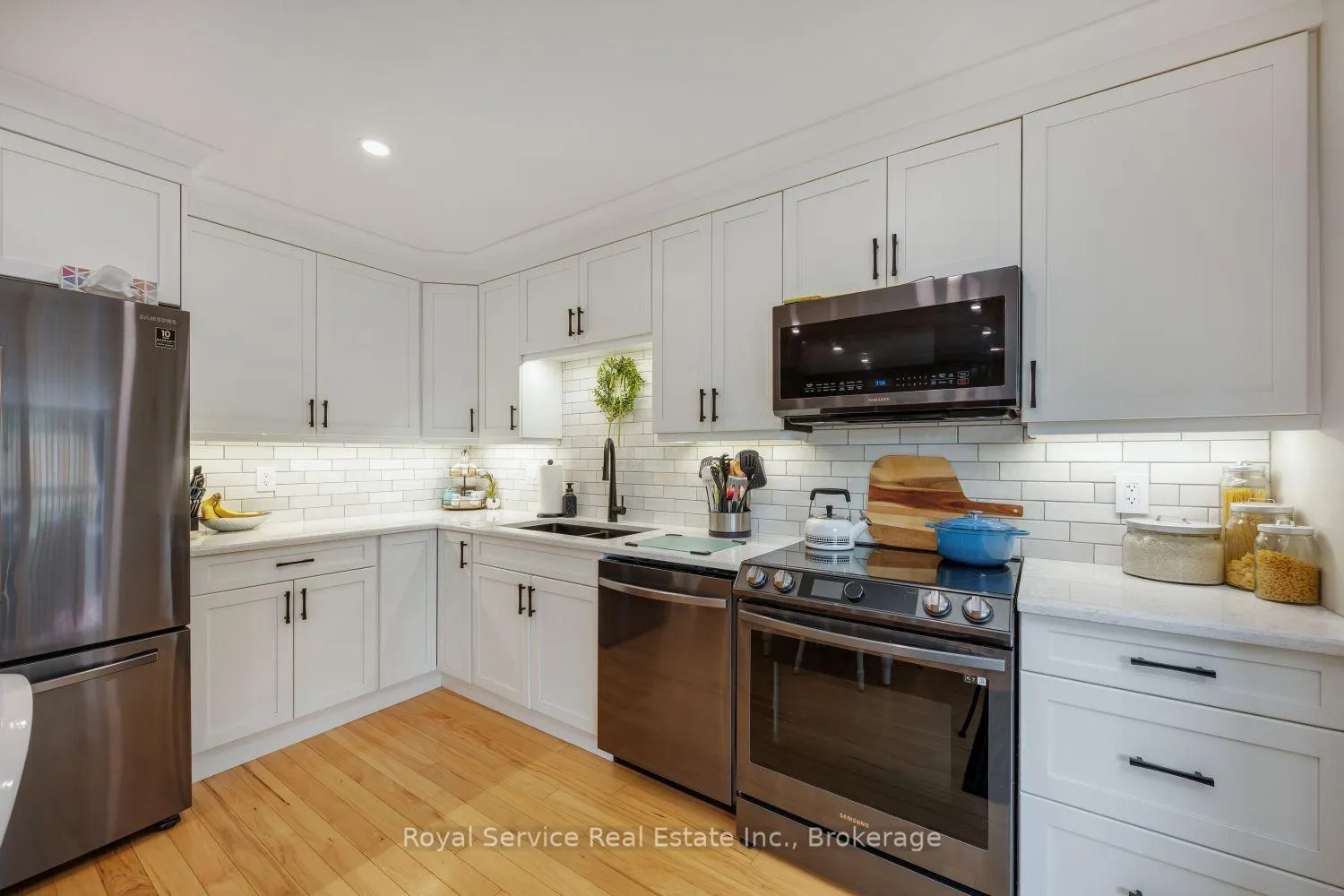 Photo 15 of 900 Stewart Drive, Peterborough, Ashburnham Ward 4 — HOMEH