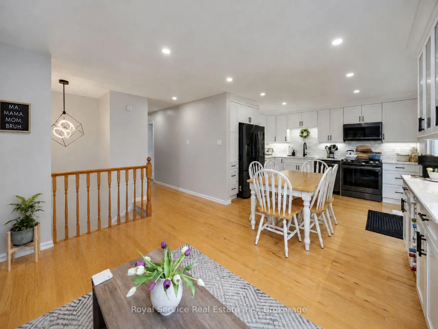 Photo 16 of 900 Stewart Drive, Peterborough, Ashburnham Ward 4 — HOMEH