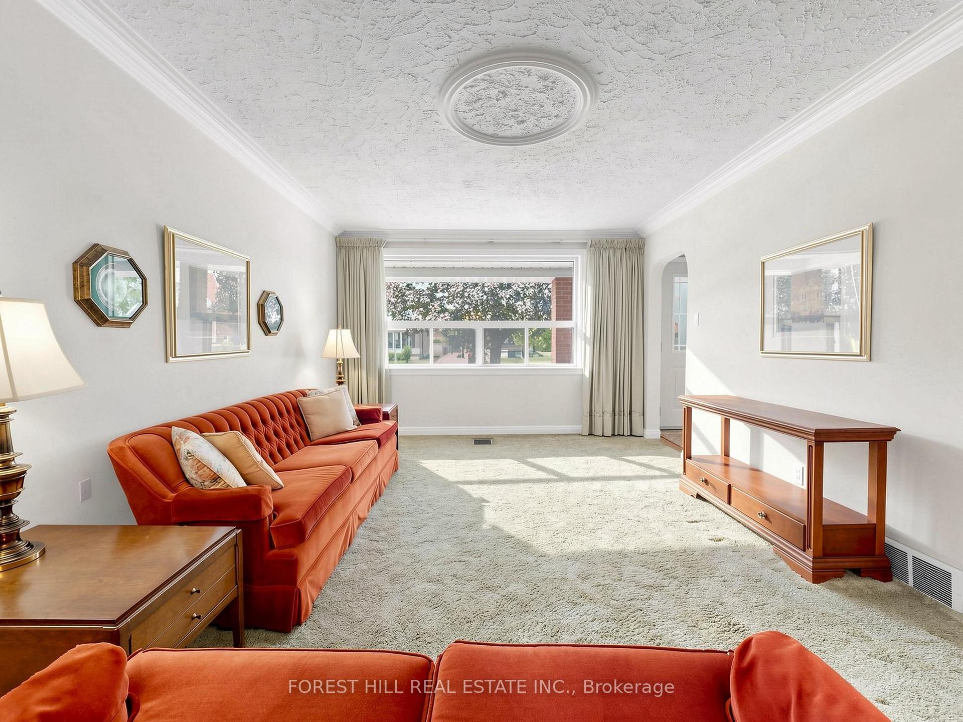 Photo 3 of 25 Cartwright Avenue, North York, Yorkdale-Glen Park — HOMEH