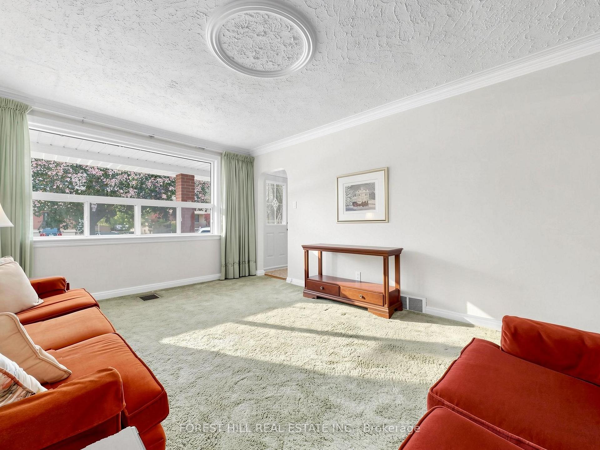 Photo 4 of 25 Cartwright Avenue, North York, Yorkdale-Glen Park — HOMEH