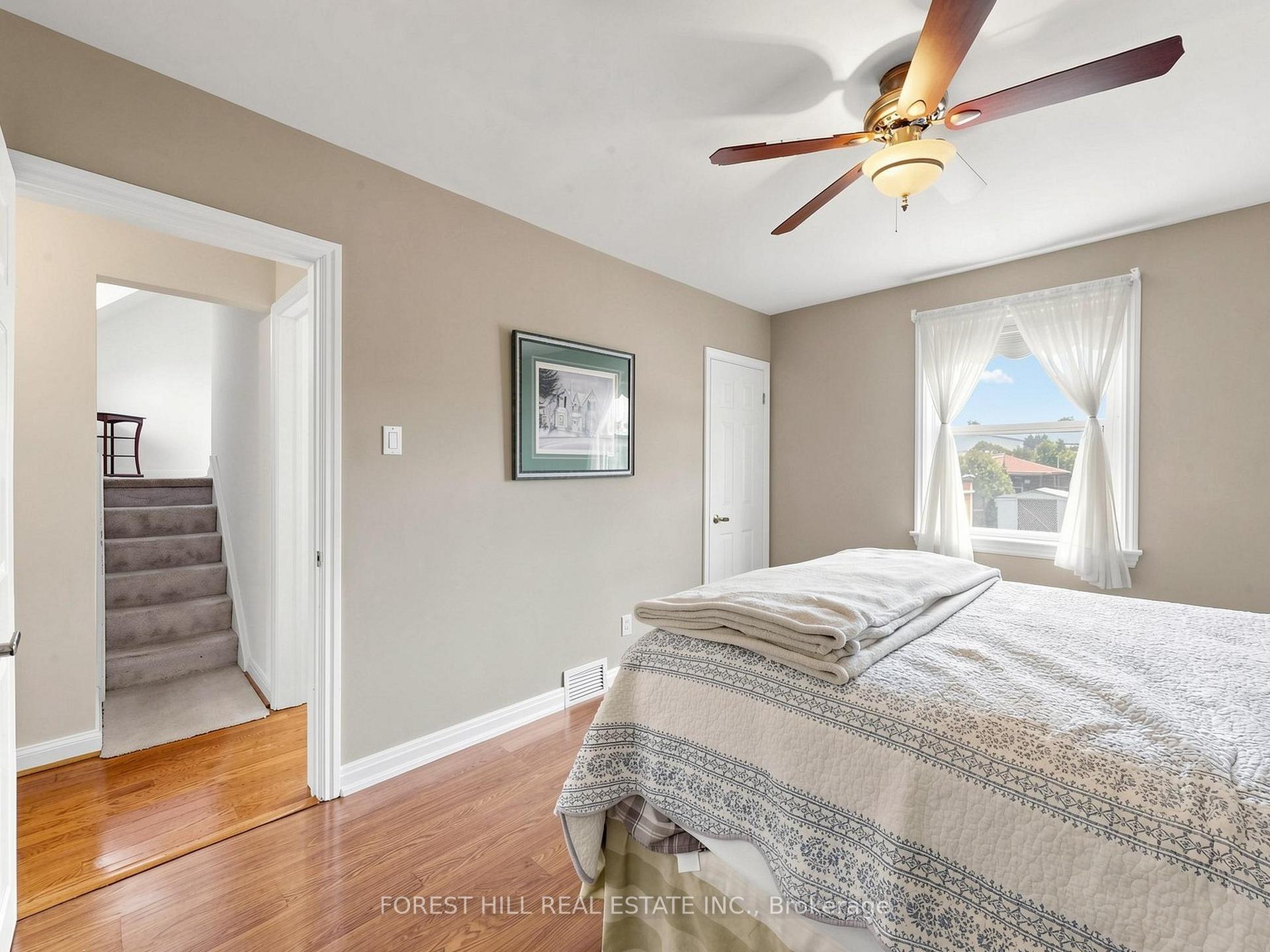 Photo 9 of 25 Cartwright Avenue, North York, Yorkdale-Glen Park — HOMEH